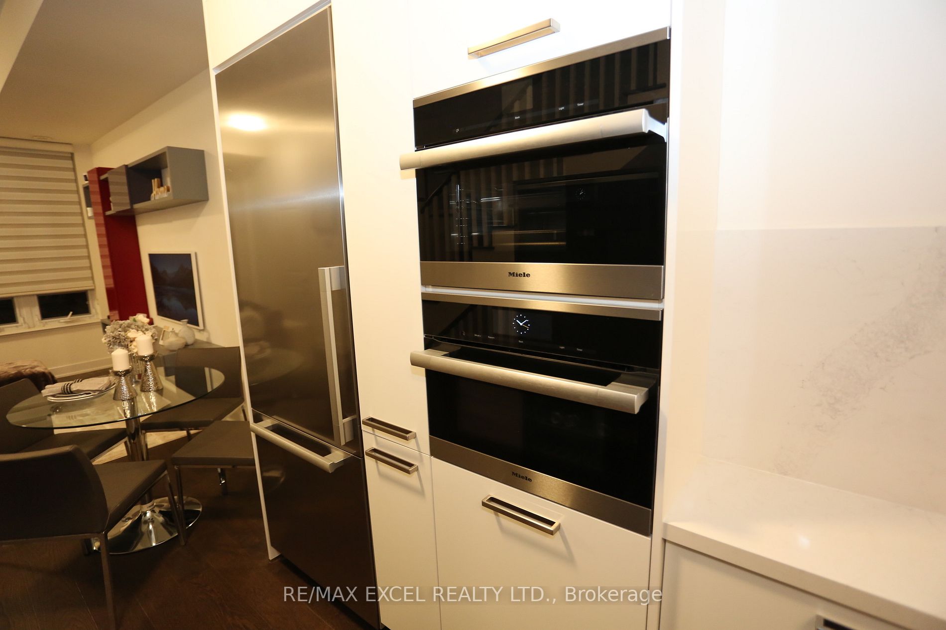 88 Sheppard Ave E, #Th12