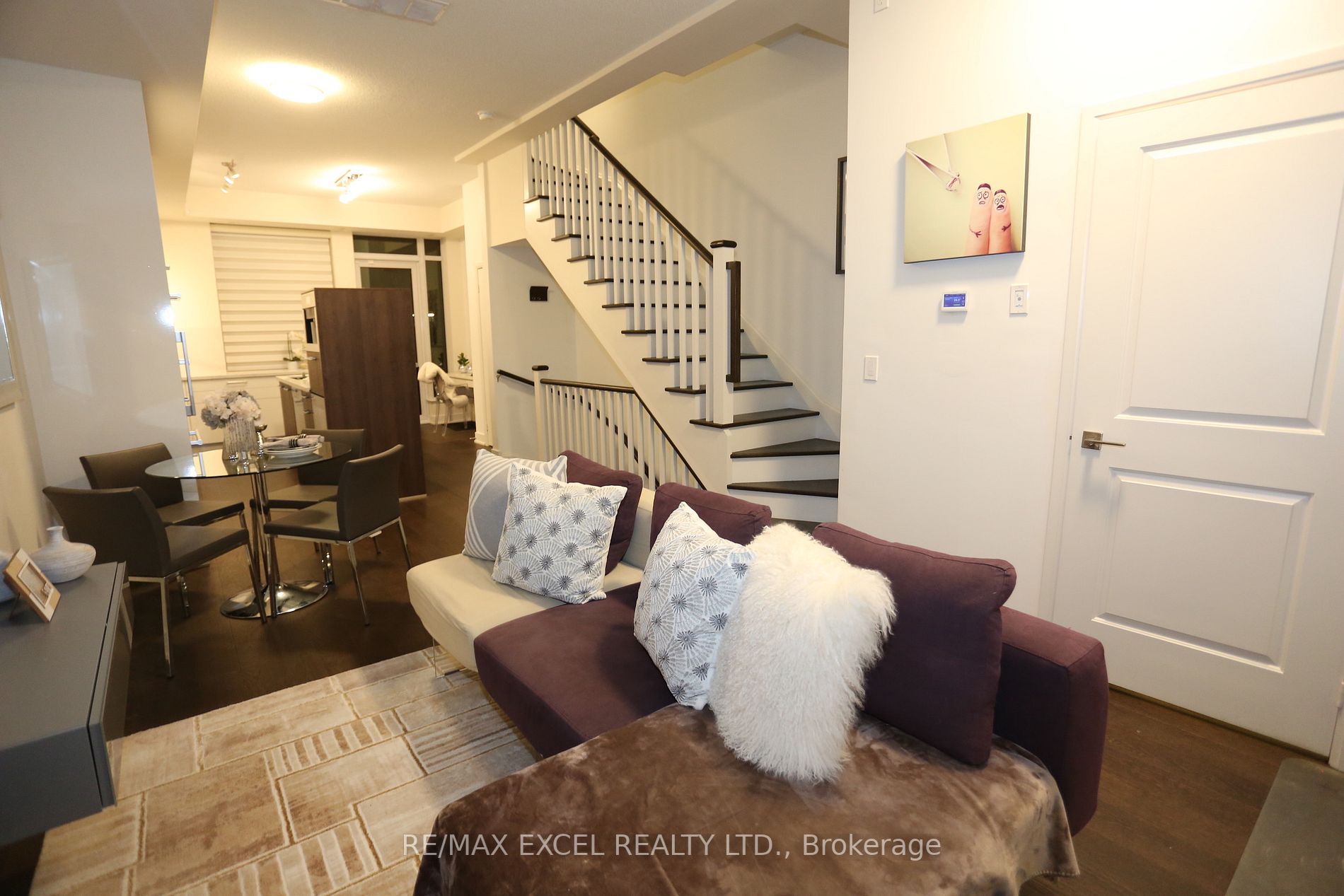 88 Sheppard Ave E, #Th12