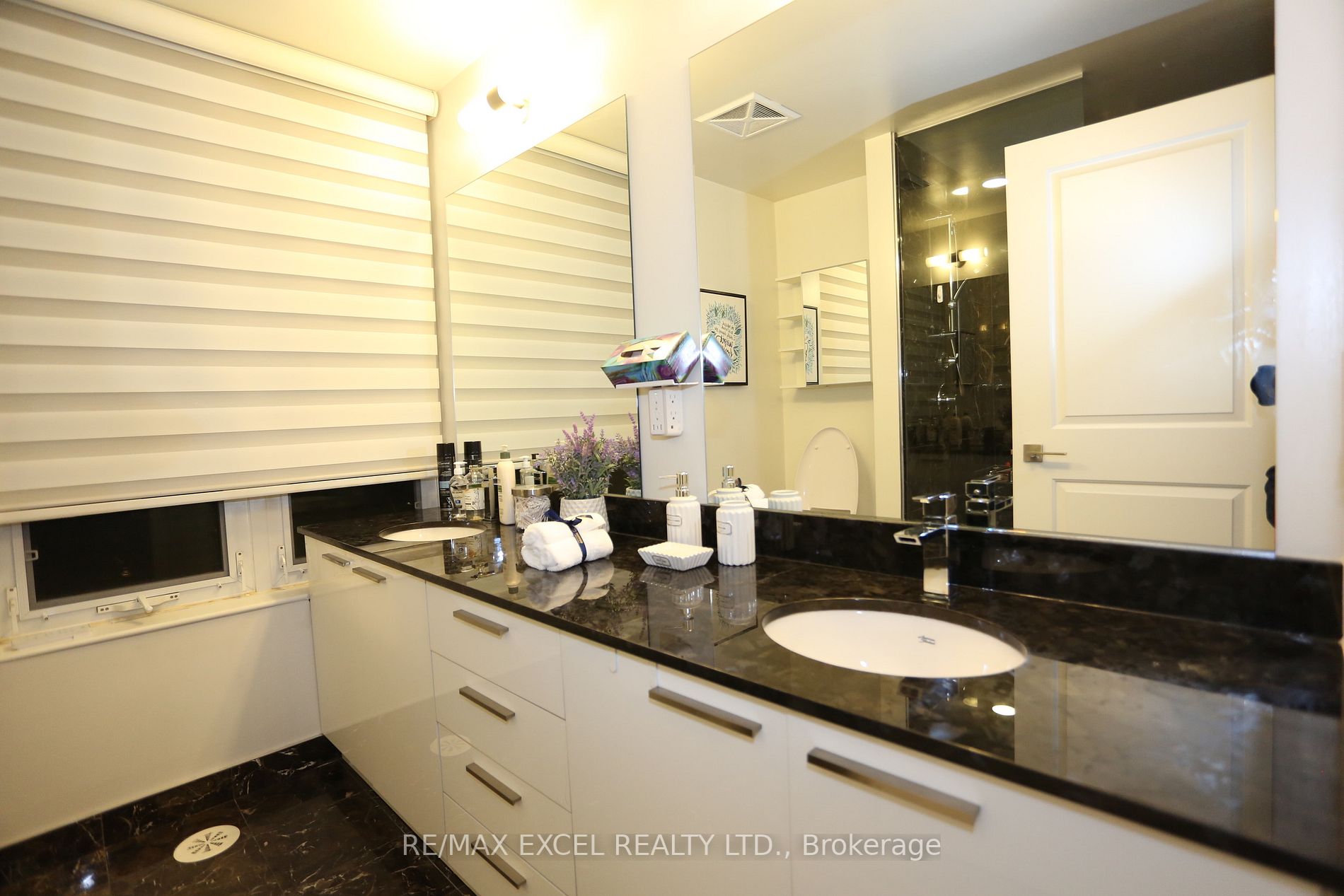 88 Sheppard Ave E, #Th12