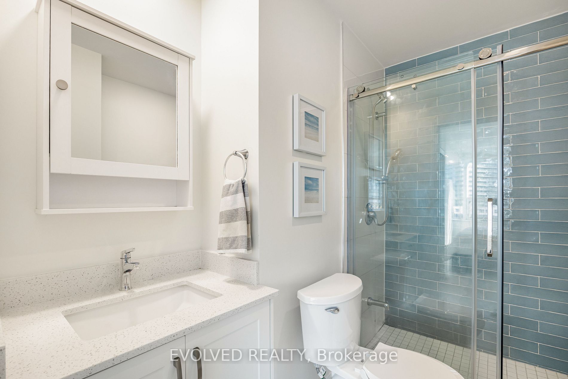 18 Holmes Ave, #305