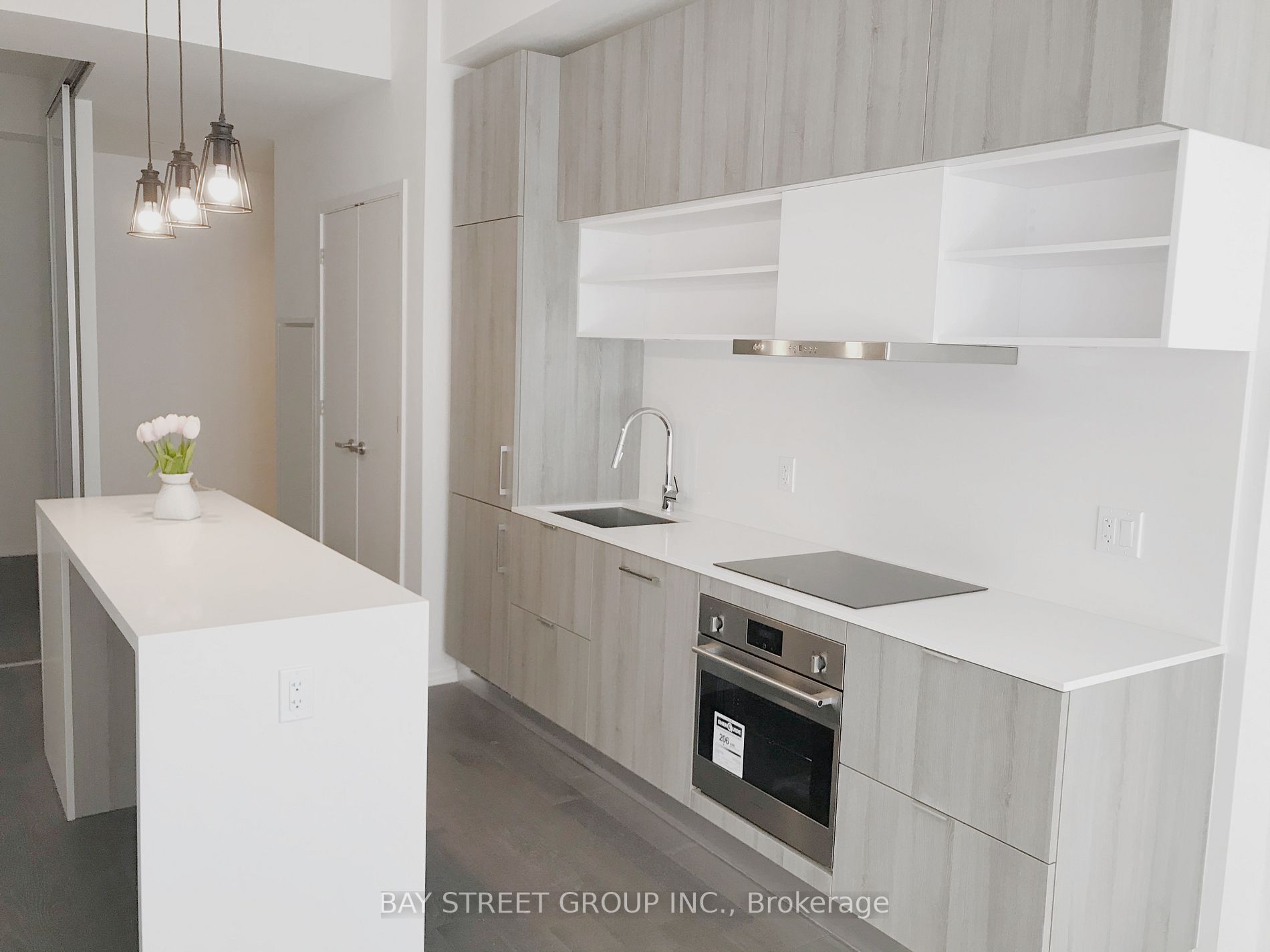 5 Soudan Ave, #902