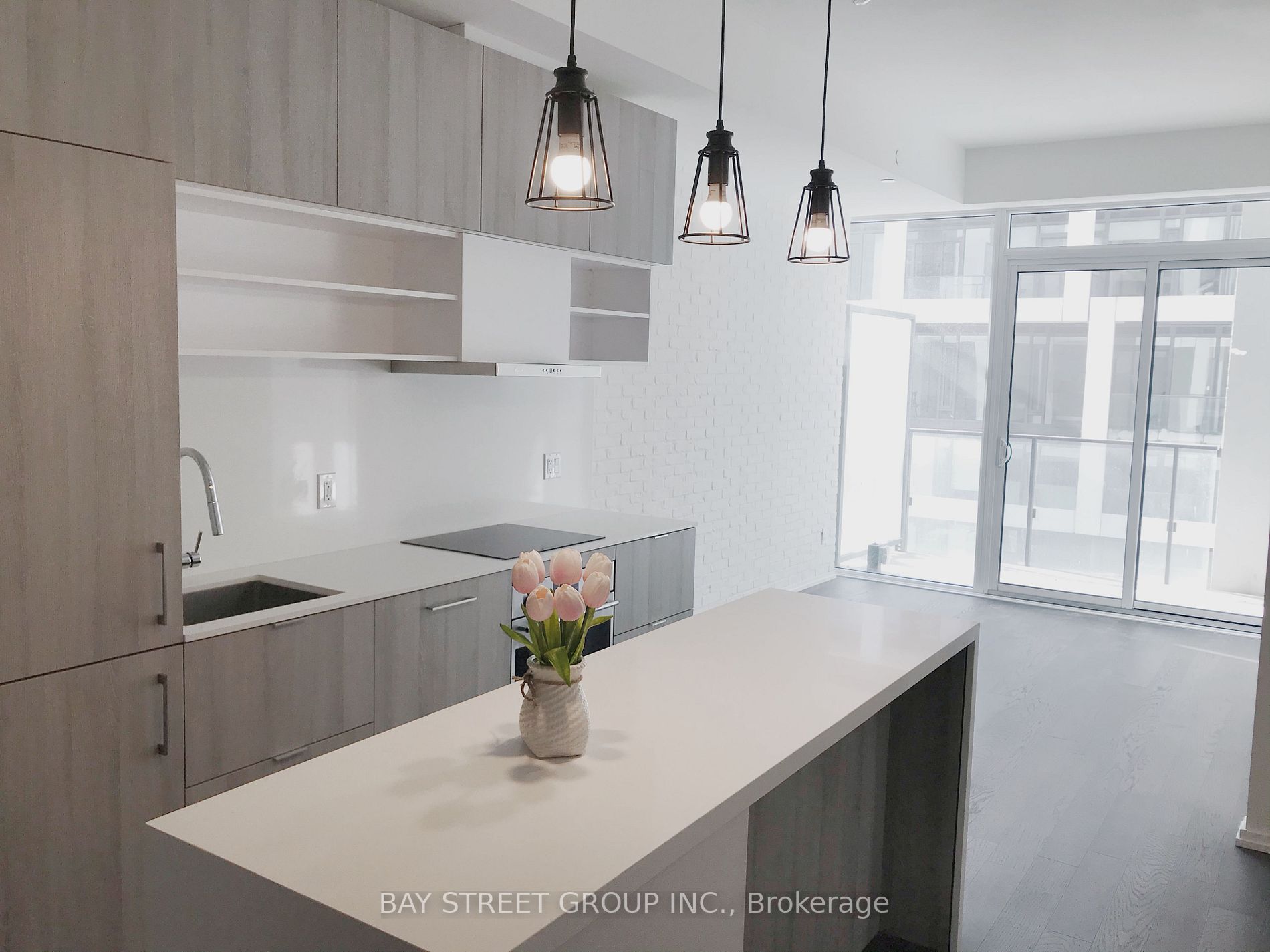 5 Soudan Ave, #902