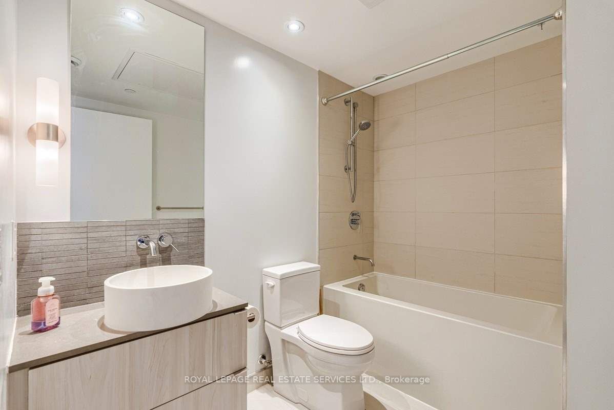 161 Roehampton Ave, #3707