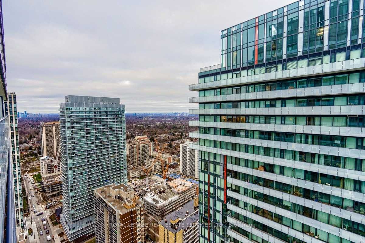 161 Roehampton Ave, #3707