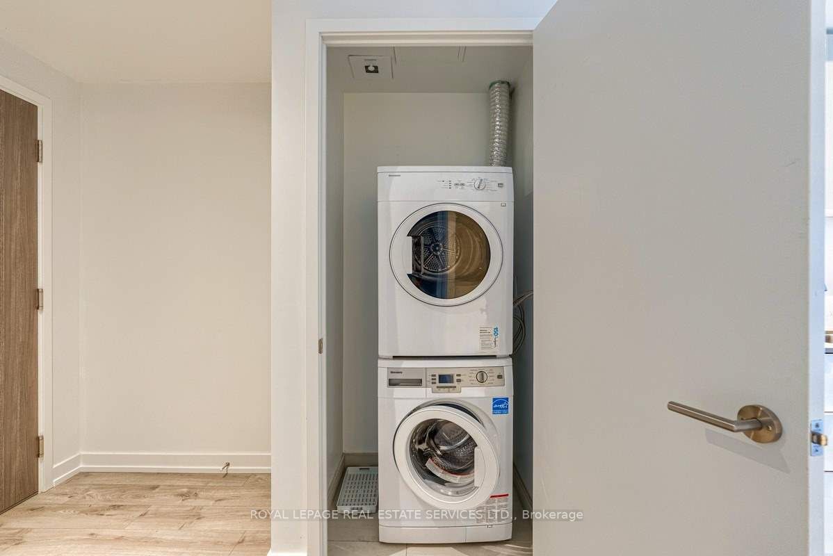 161 Roehampton Ave, #3707