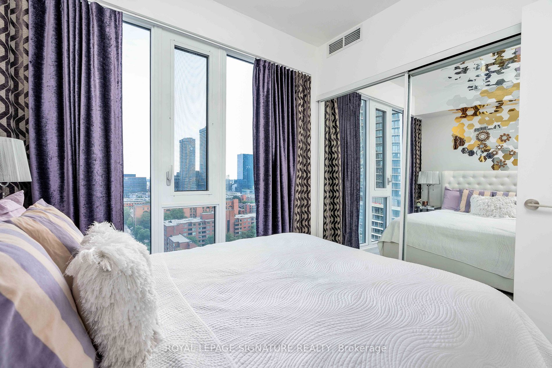 158 Front St E, #1402