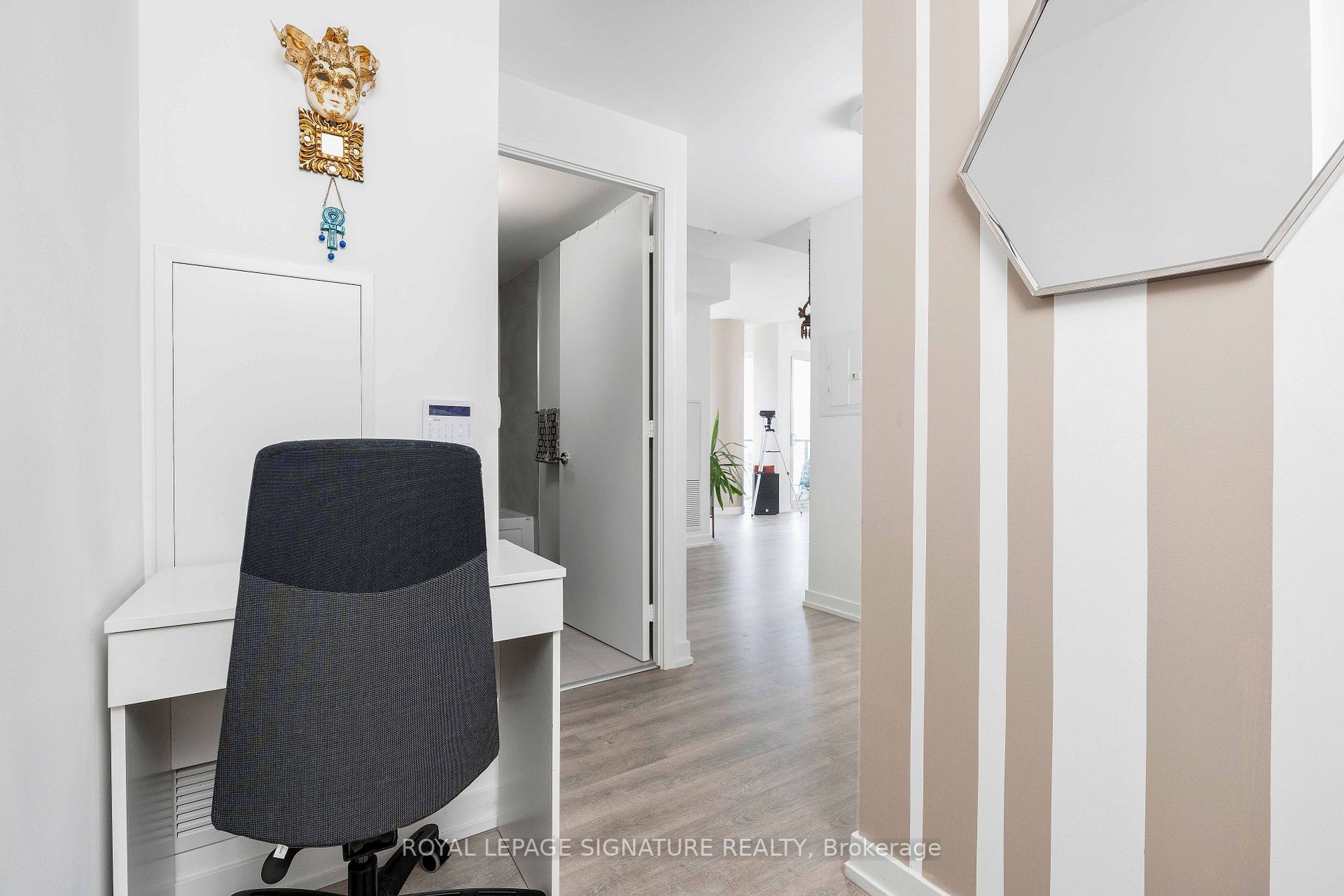 158 Front St E, #1402