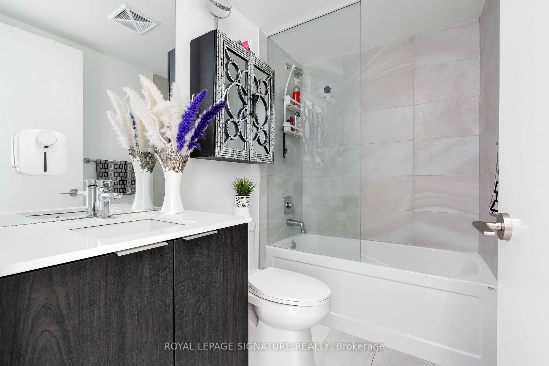 158 Front St E, #1402