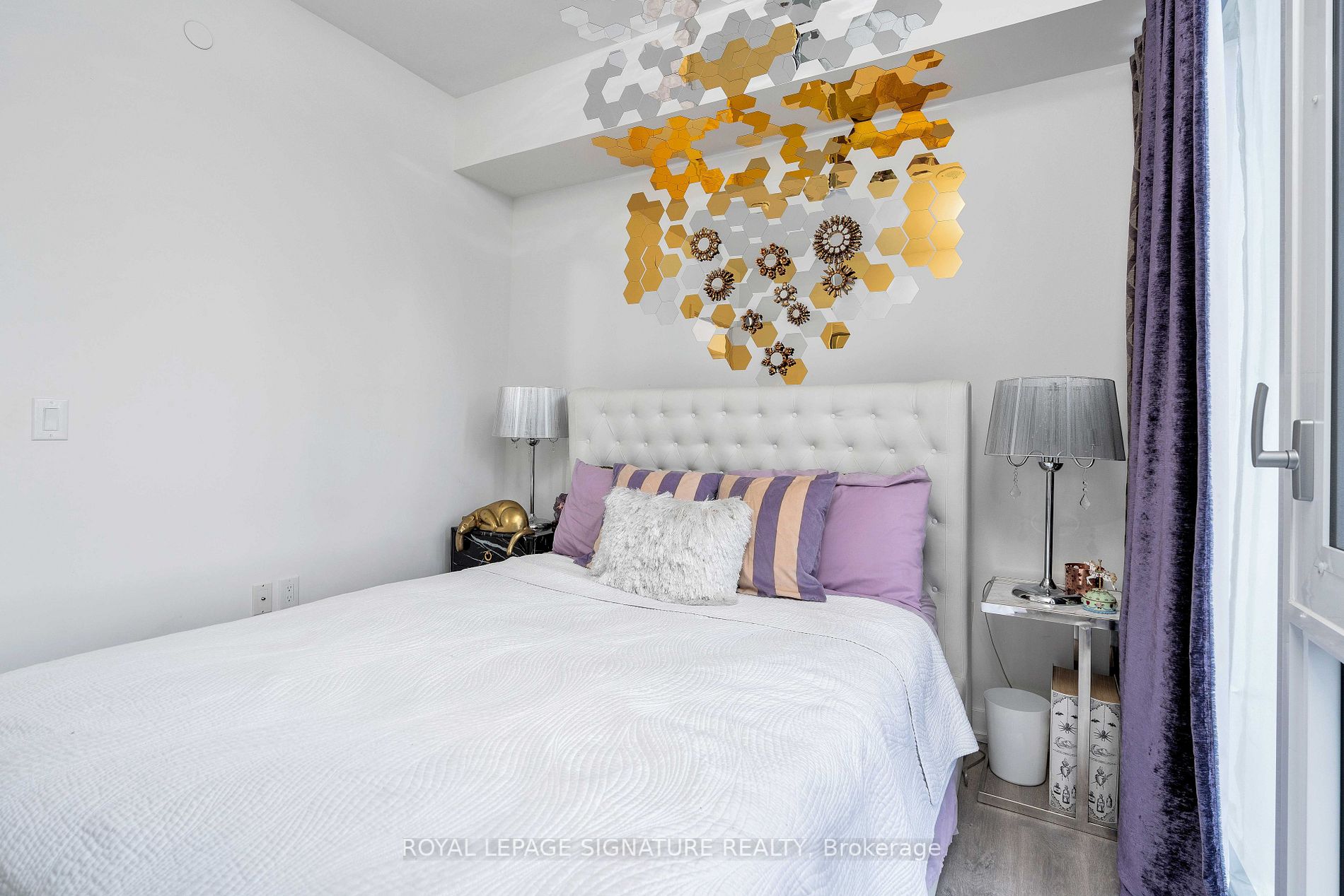 158 Front St E, #1402