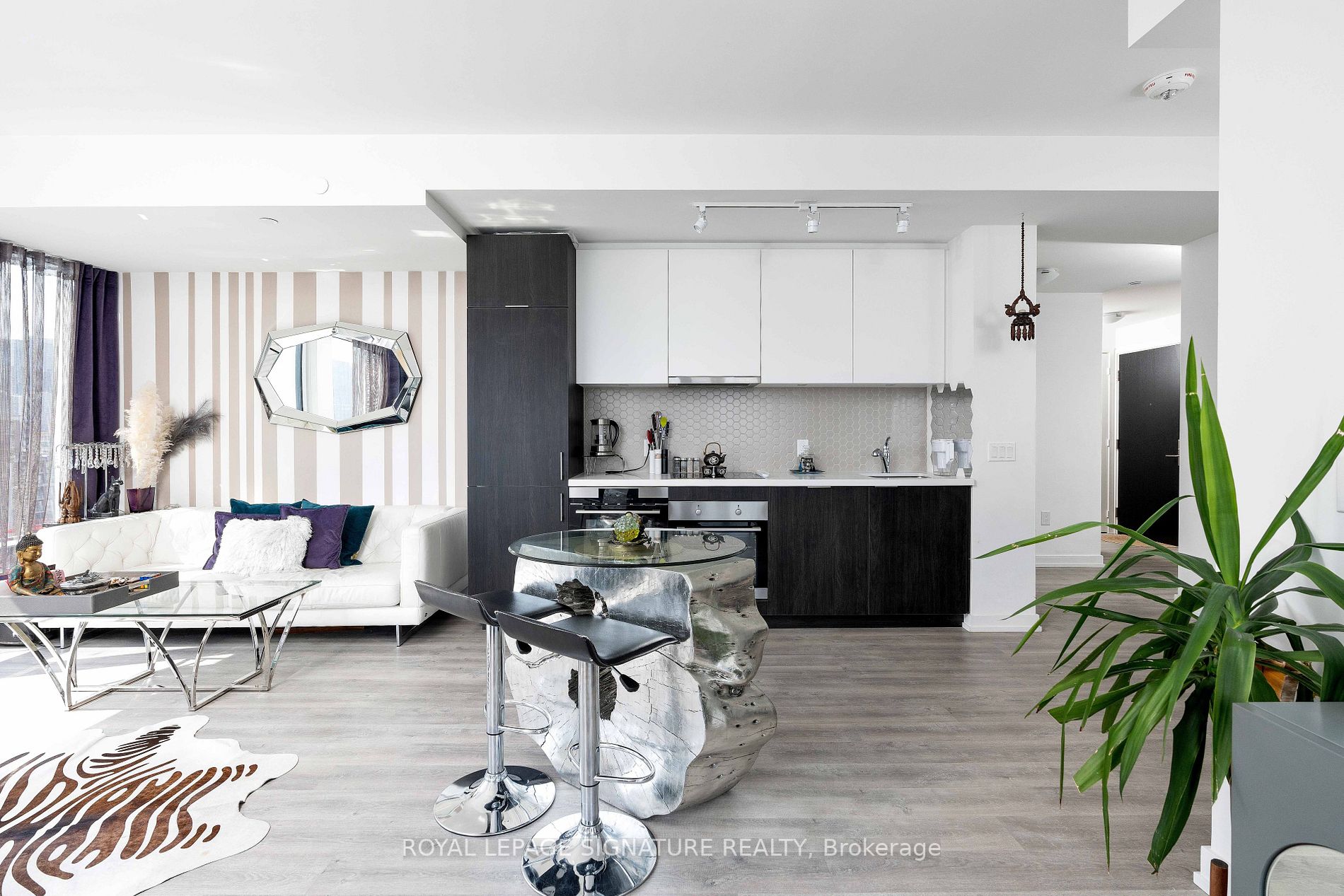 158 Front St E, #1402