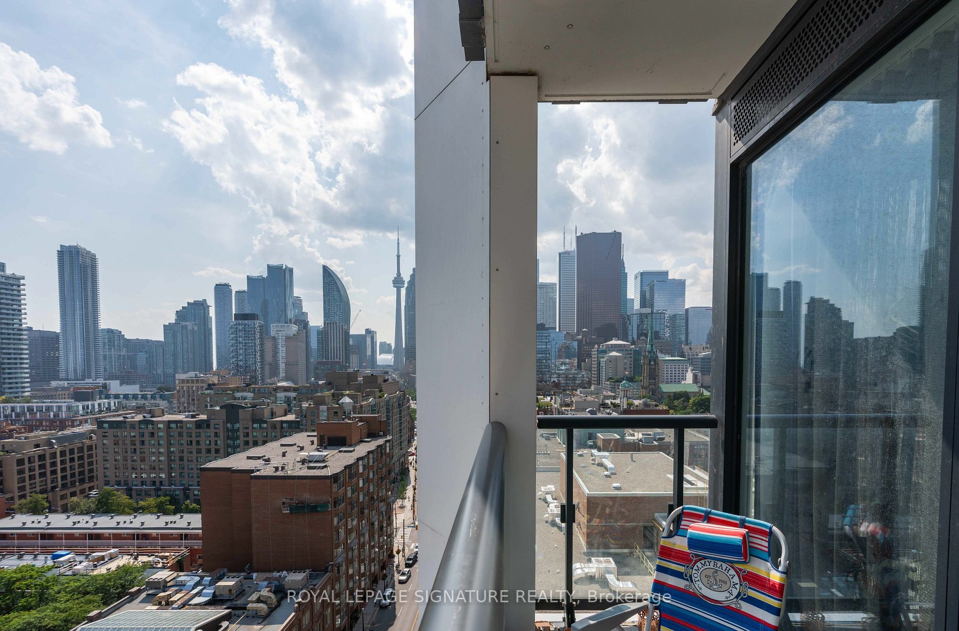 158 Front St E, #1402
