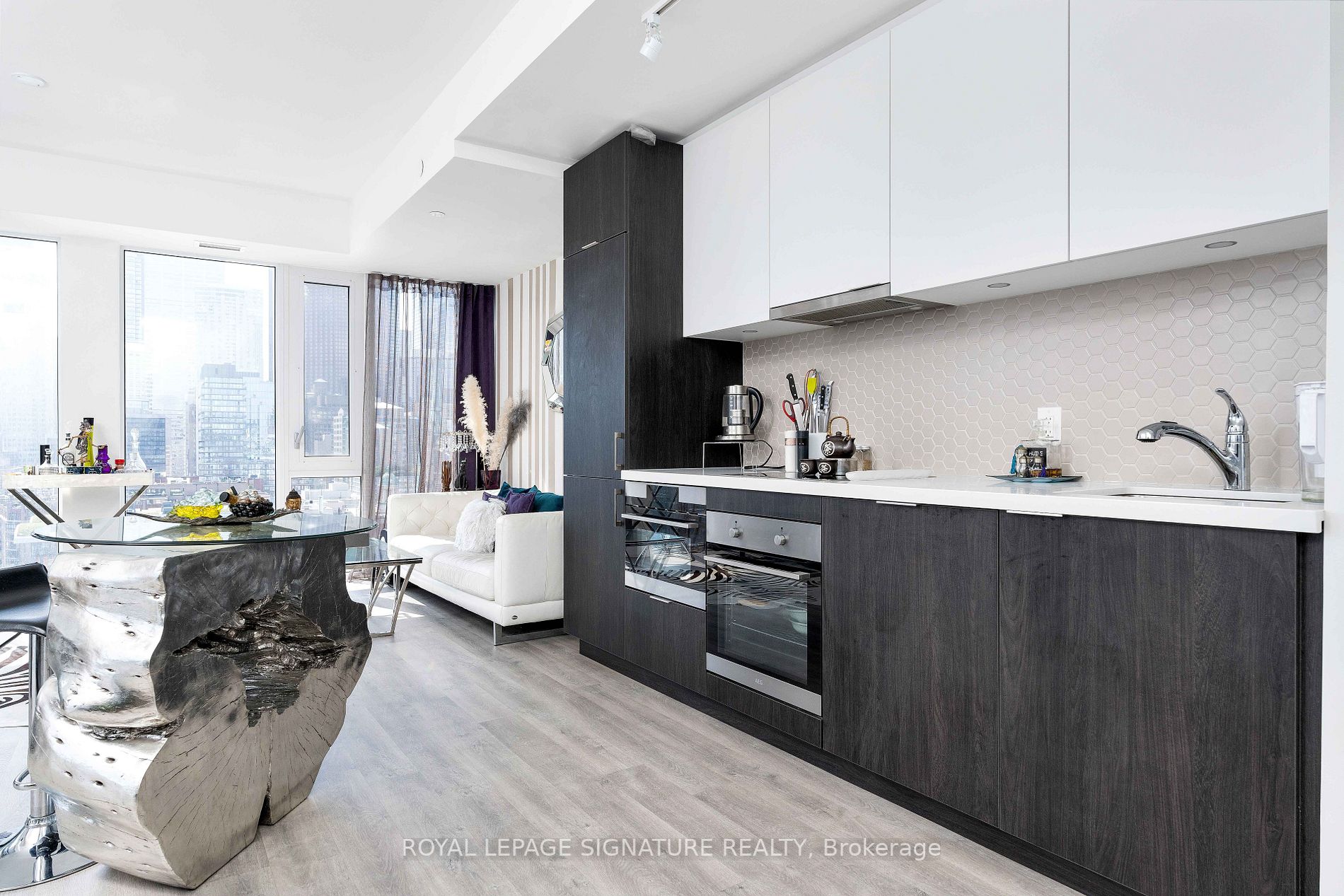 158 Front St E, #1402