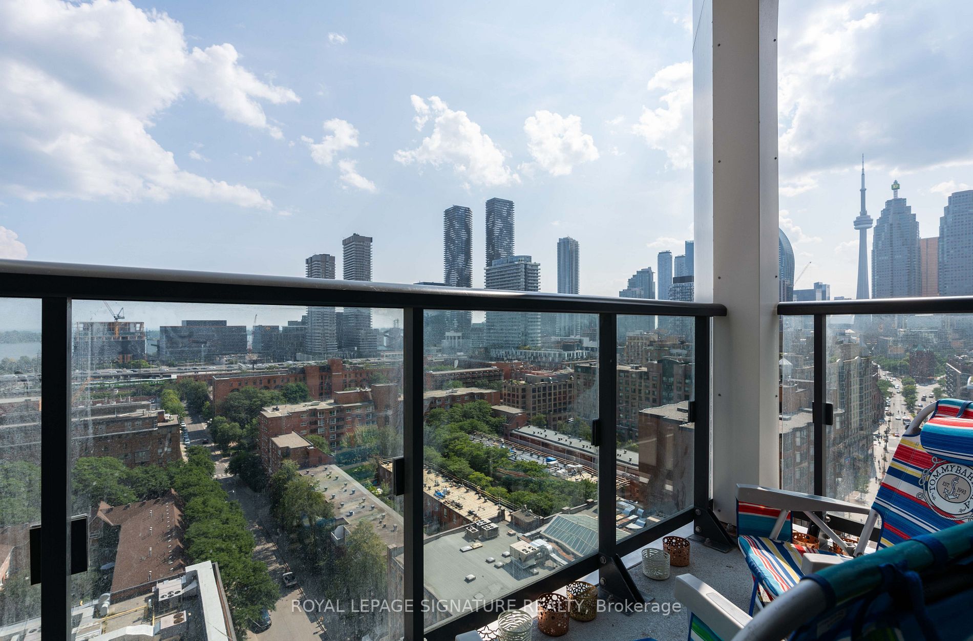 158 Front St E, #1402