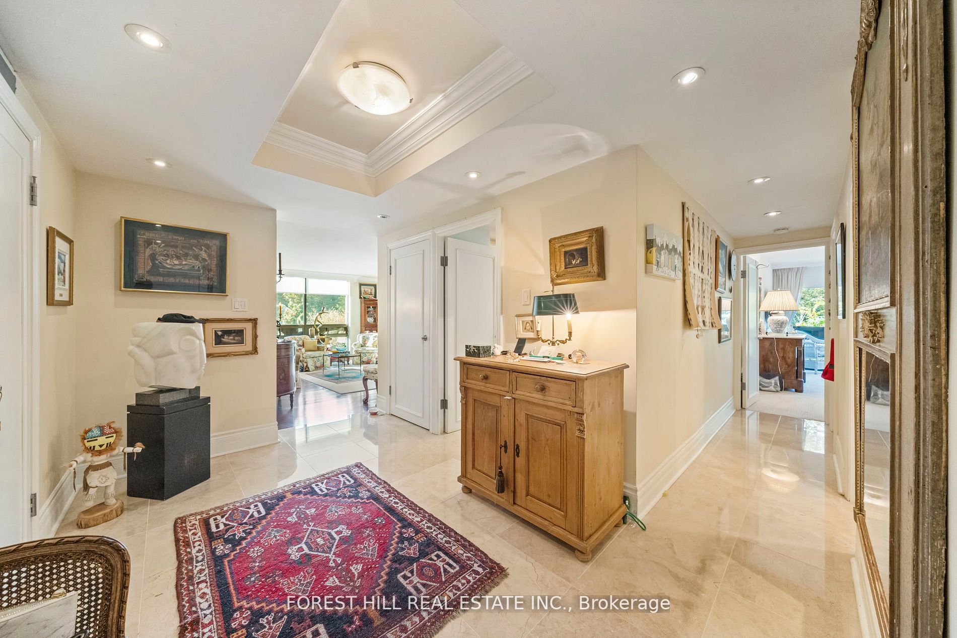 625 Avenue Rd, #302