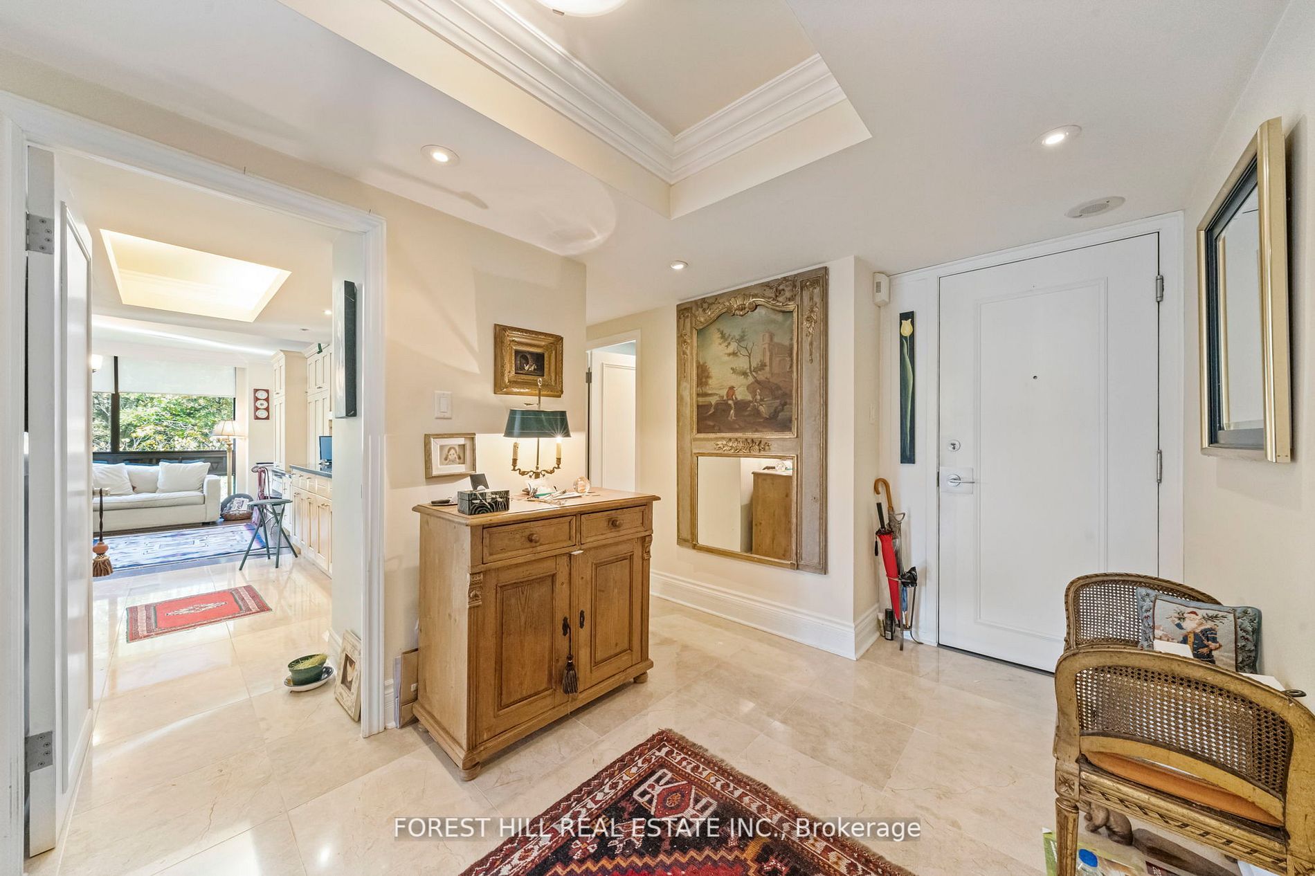 625 Avenue Rd, #302