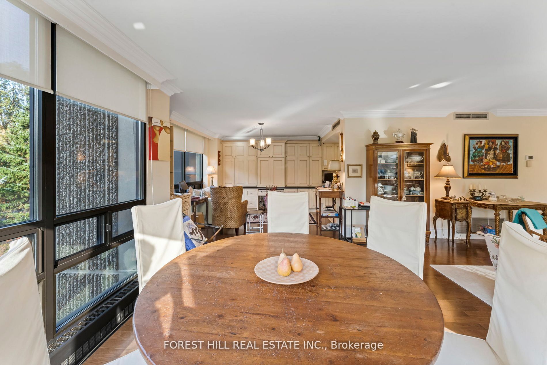 625 Avenue Rd, #302