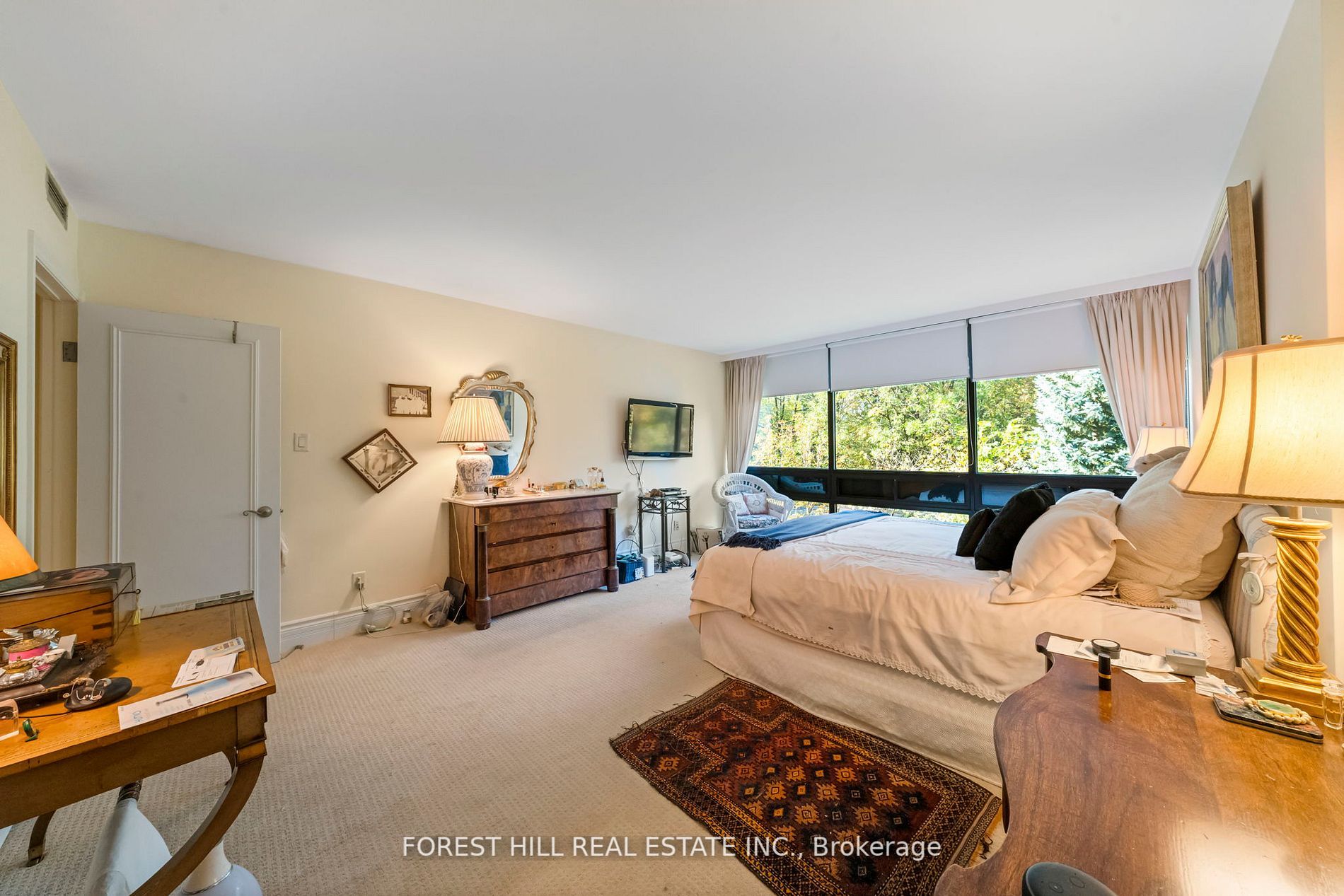 625 Avenue Rd, #302