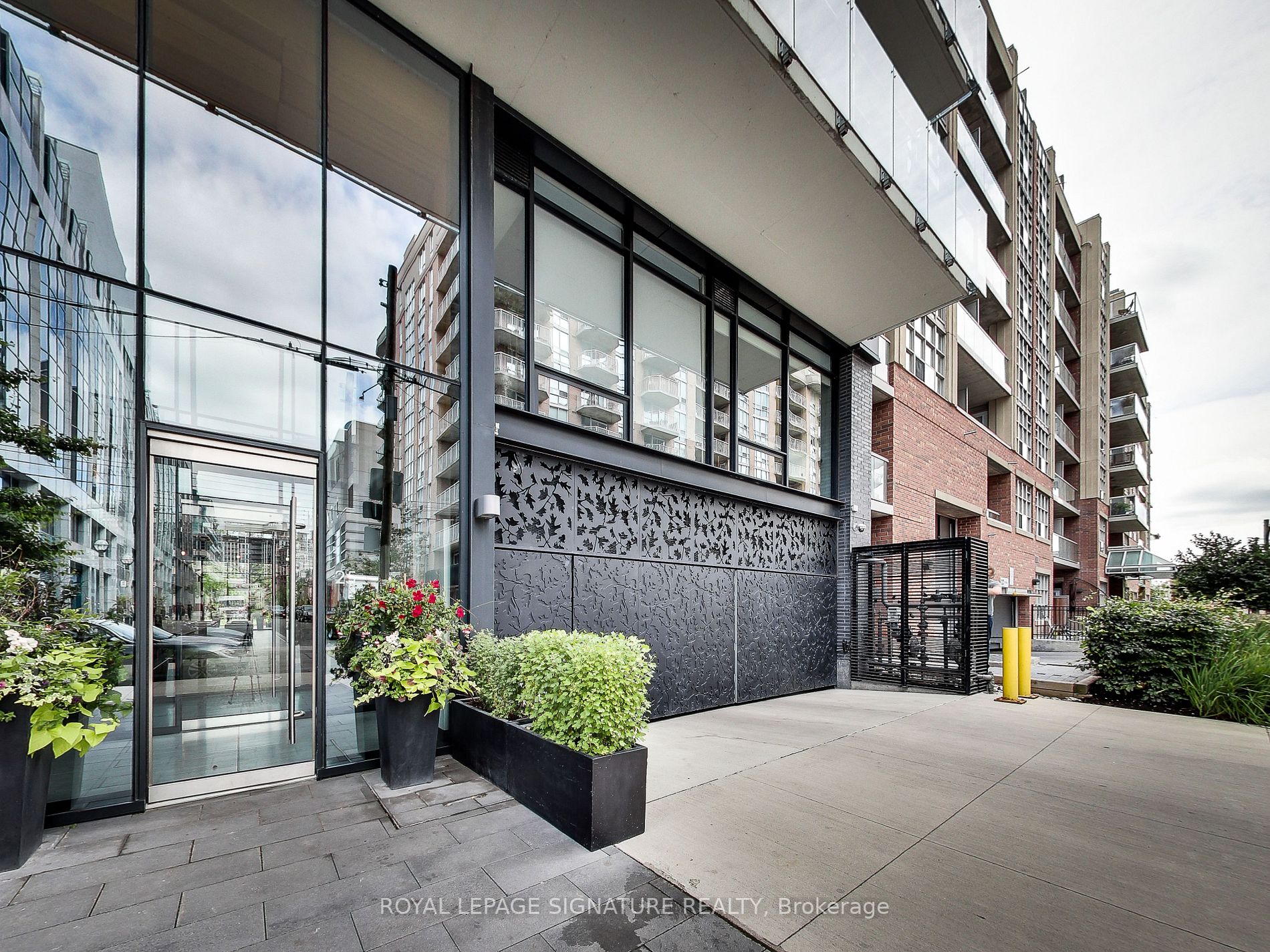 25 Stafford St, #410