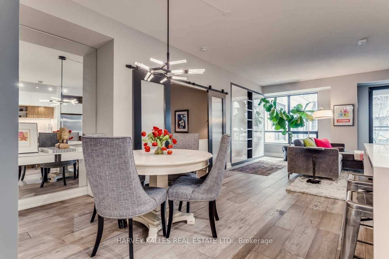 20 Scrivener Square #418