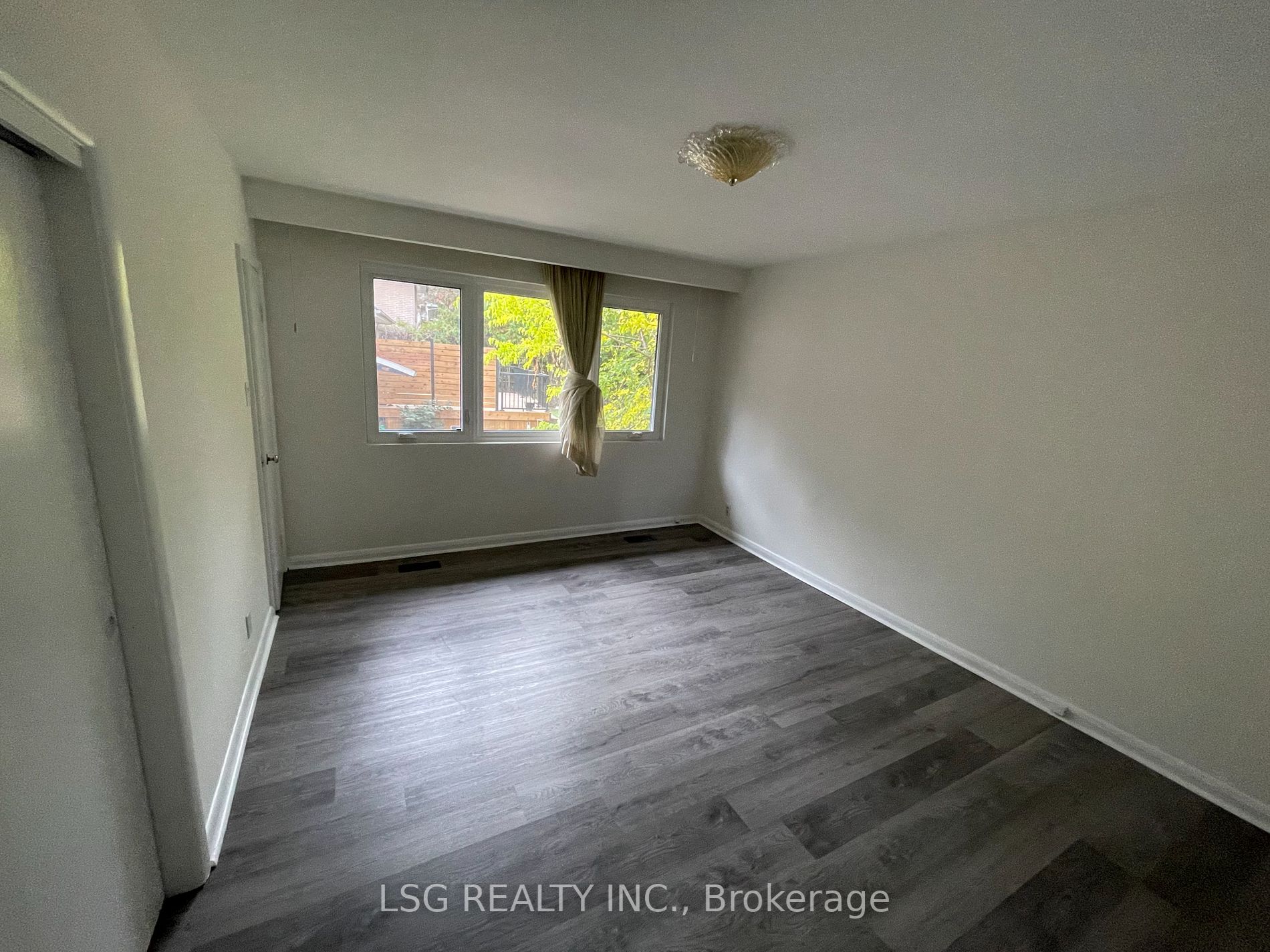 59 Ravenscroft Circ