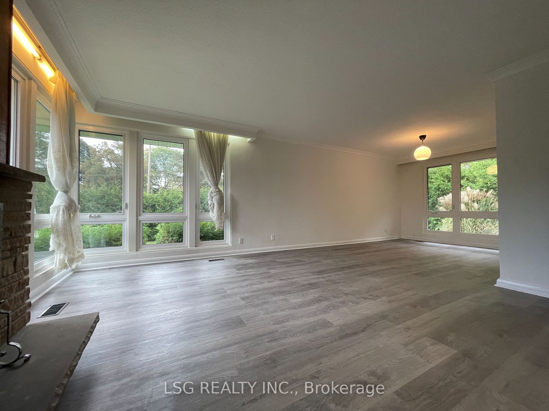 59 Ravenscroft Circ