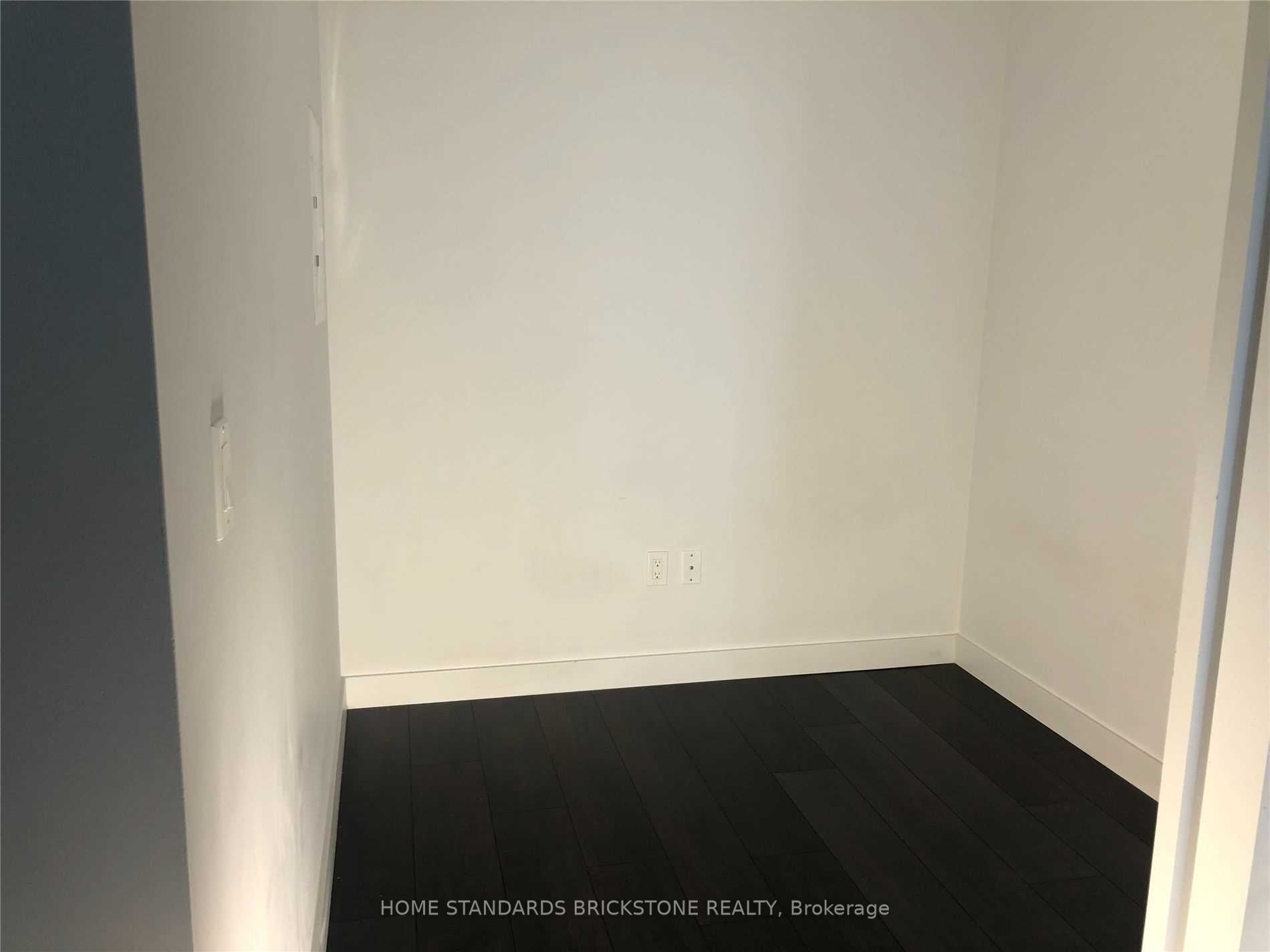 8 Eglinton Ave E, #2901
