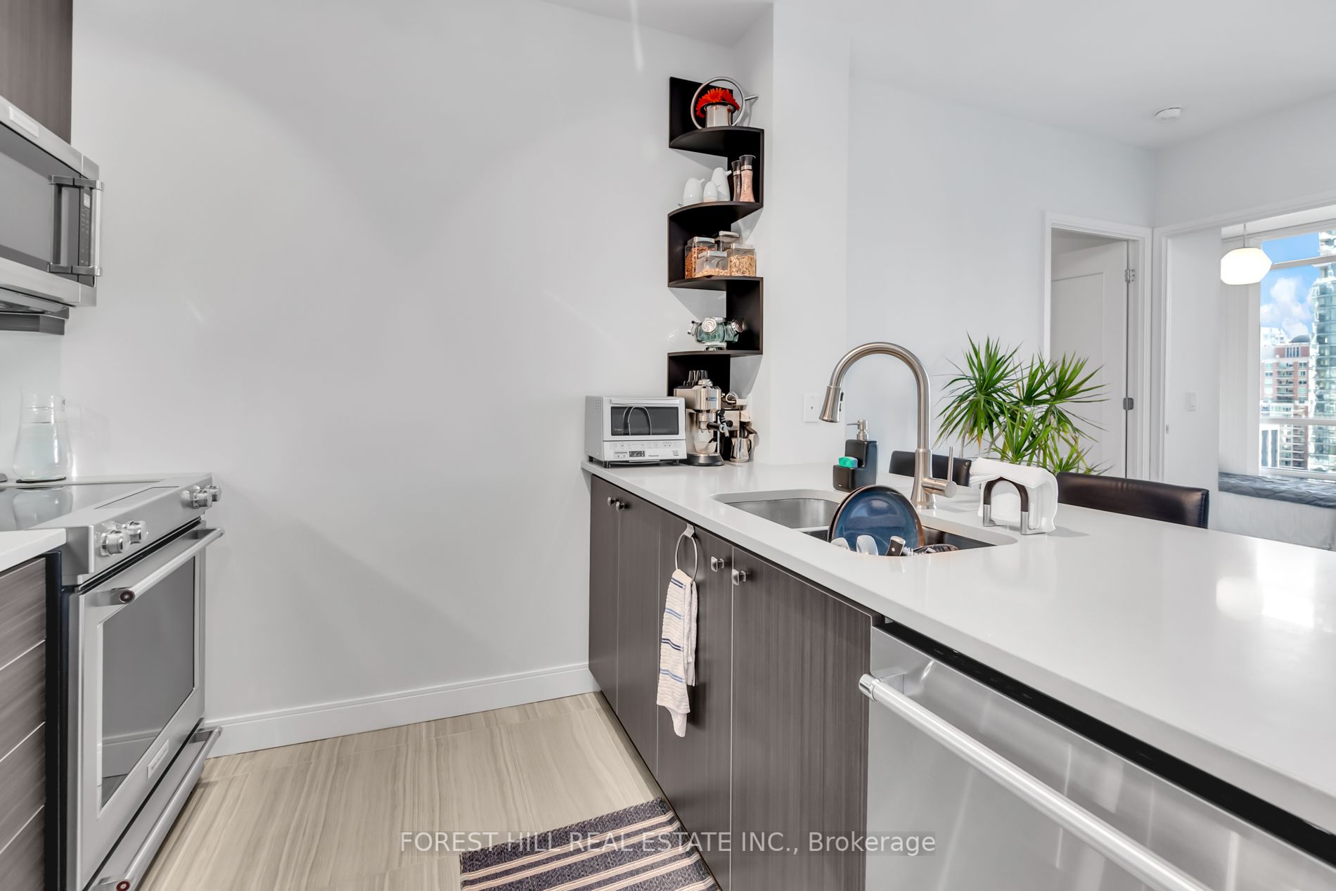 825 Church St, #1701