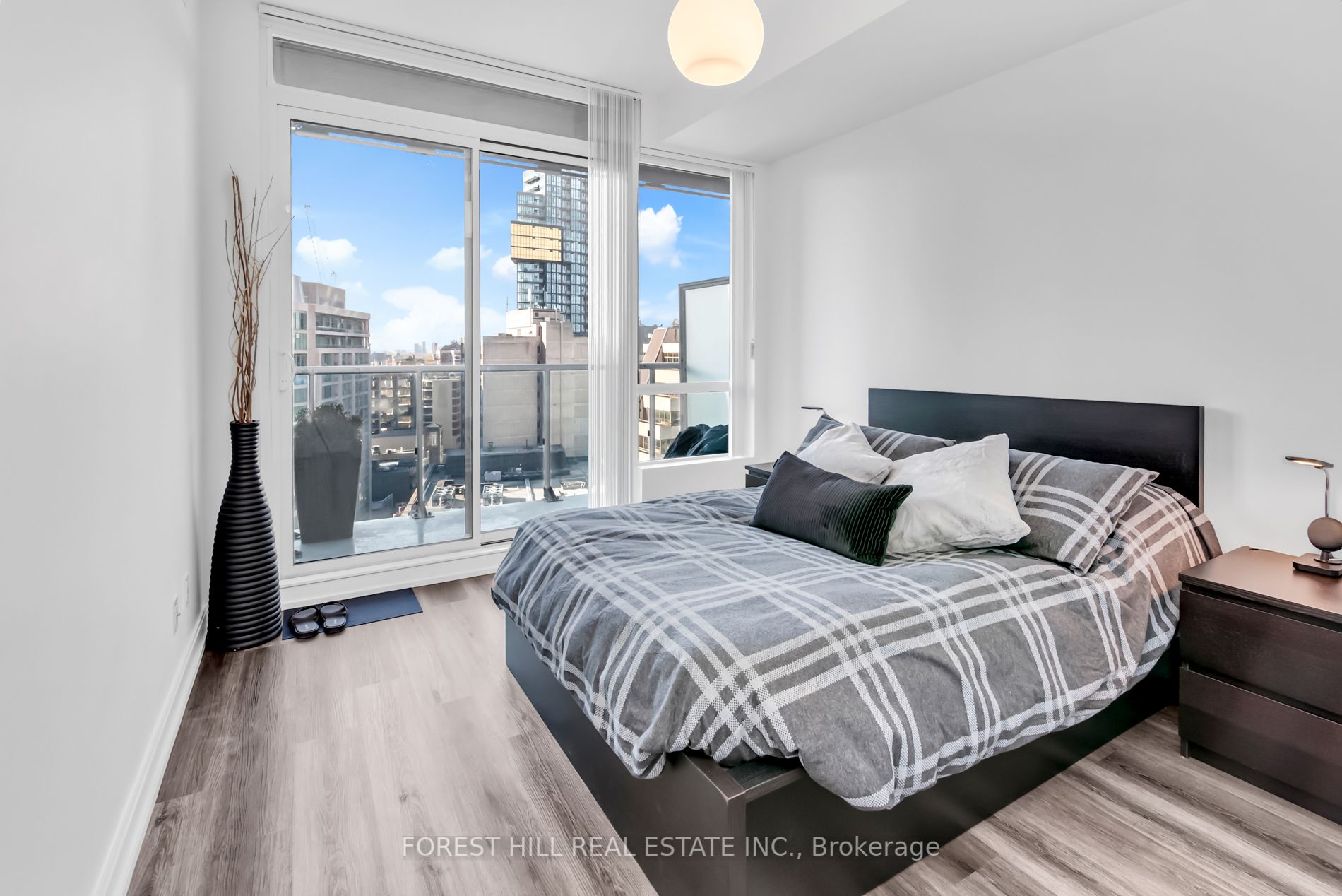 825 Church St, #1701