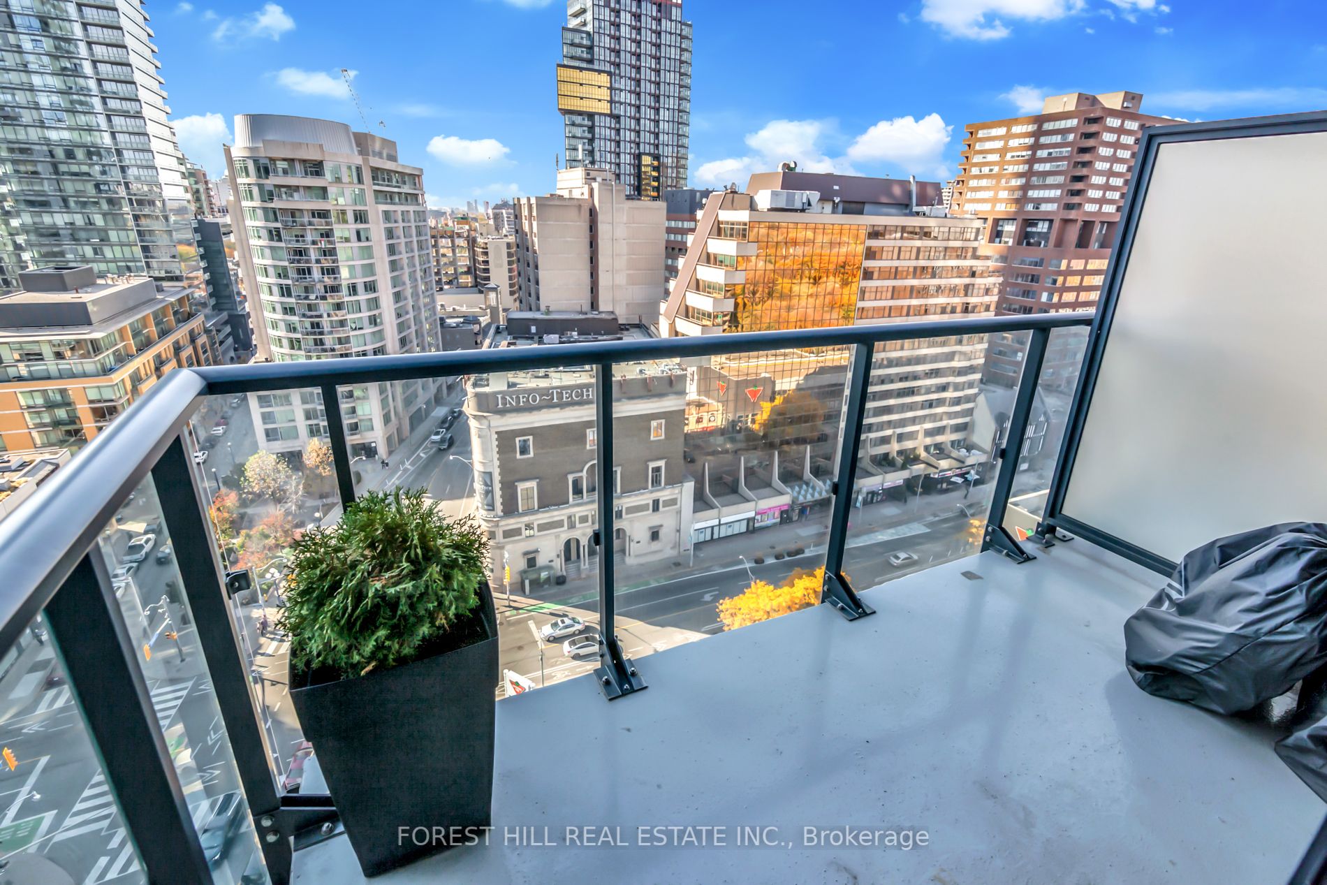 825 Church St, #1701