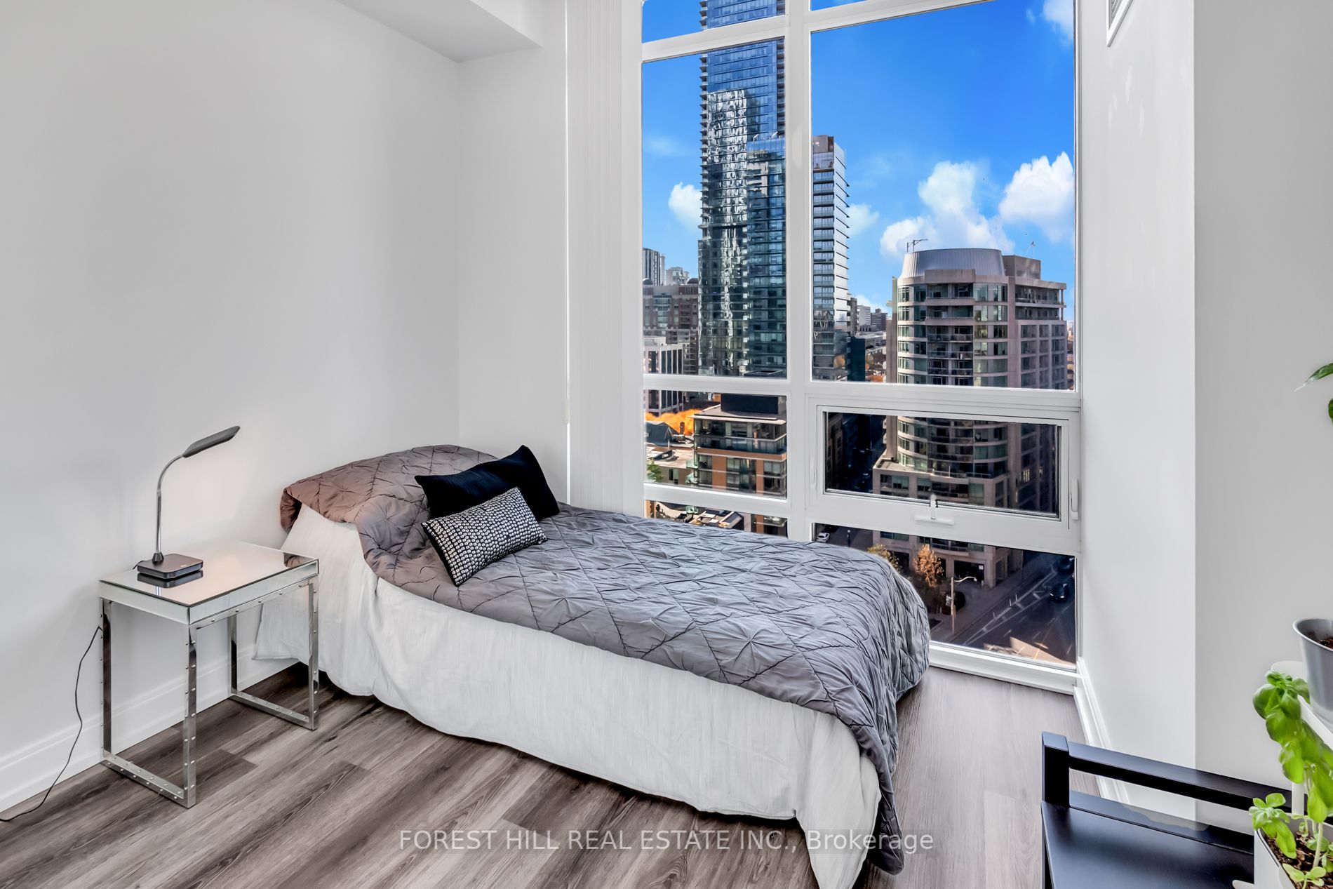 825 Church St, #1701