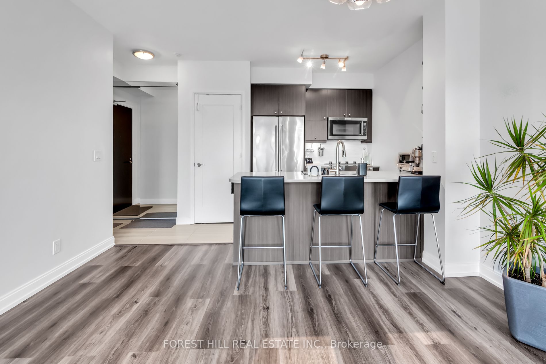 825 Church St, #1701