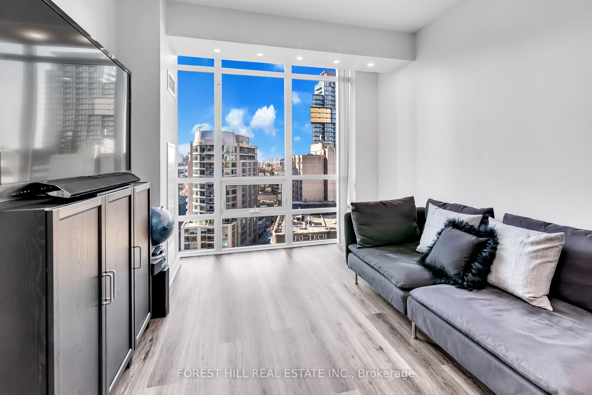 825 Church St, #1701