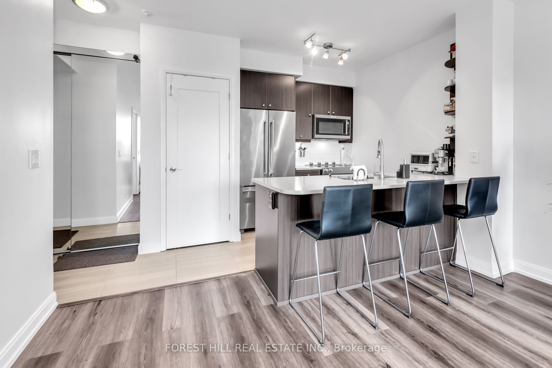 825 Church St, #1701