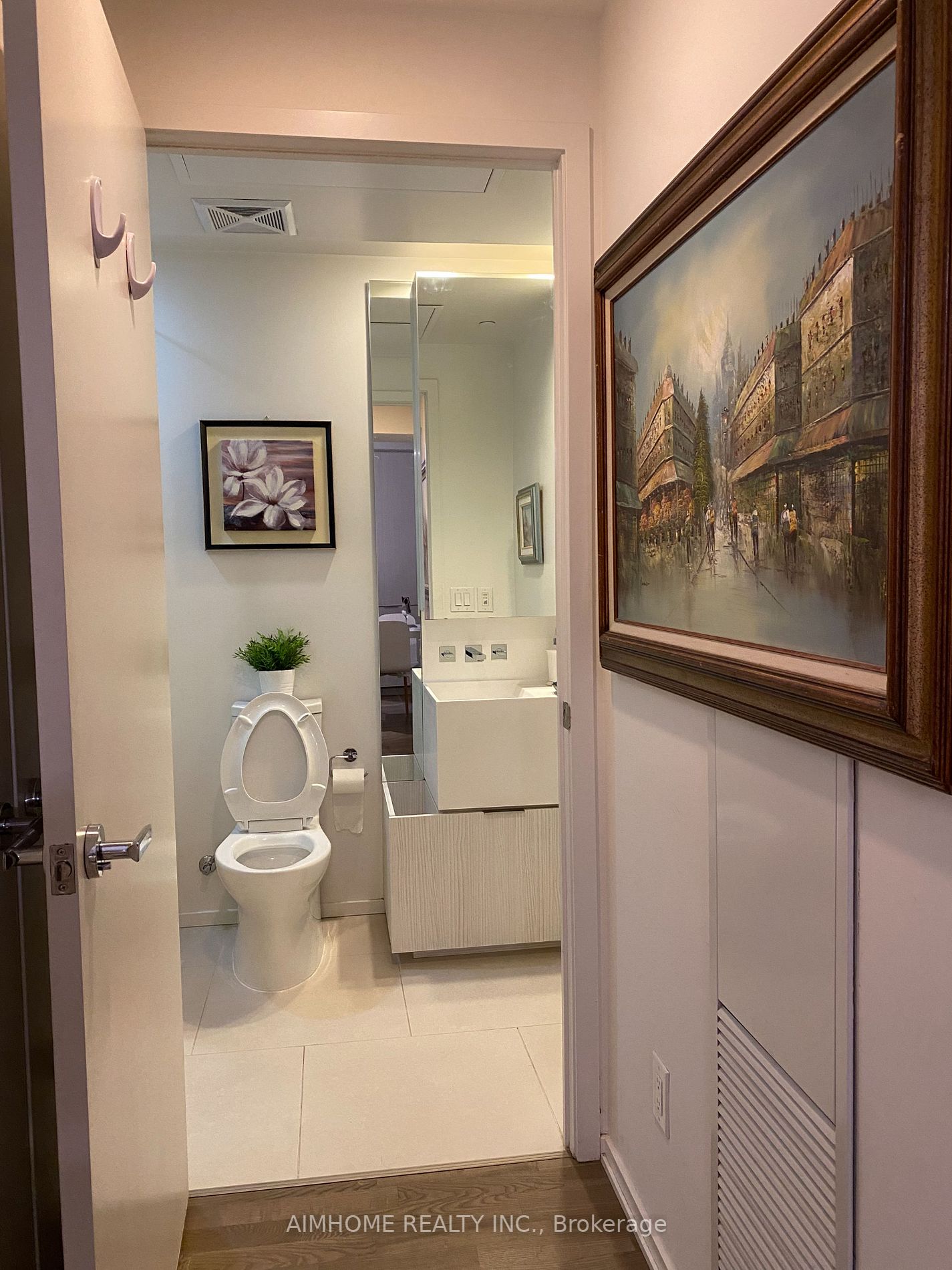 1 Bloor St E, #3405