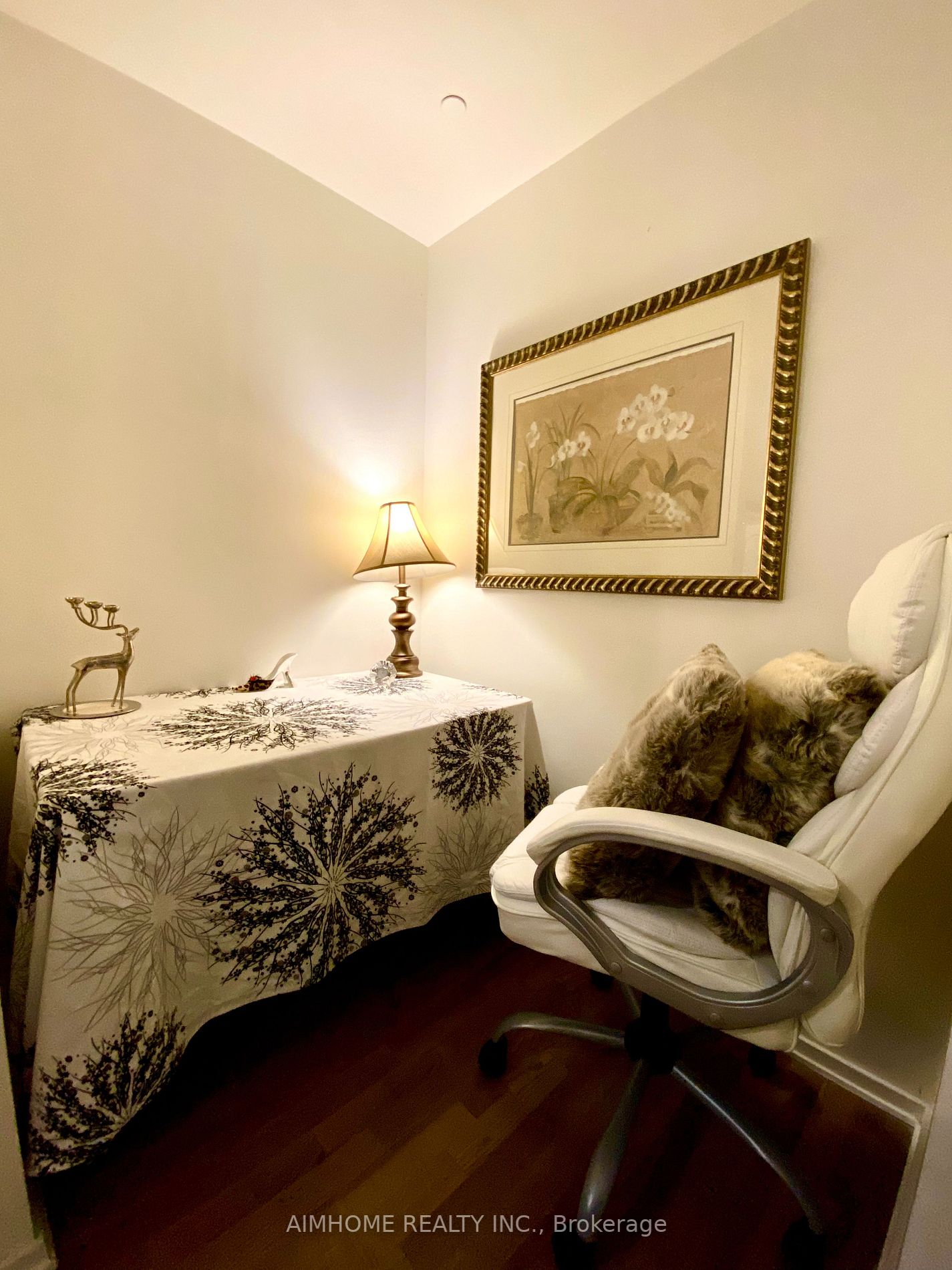1 Bloor St E, #3405