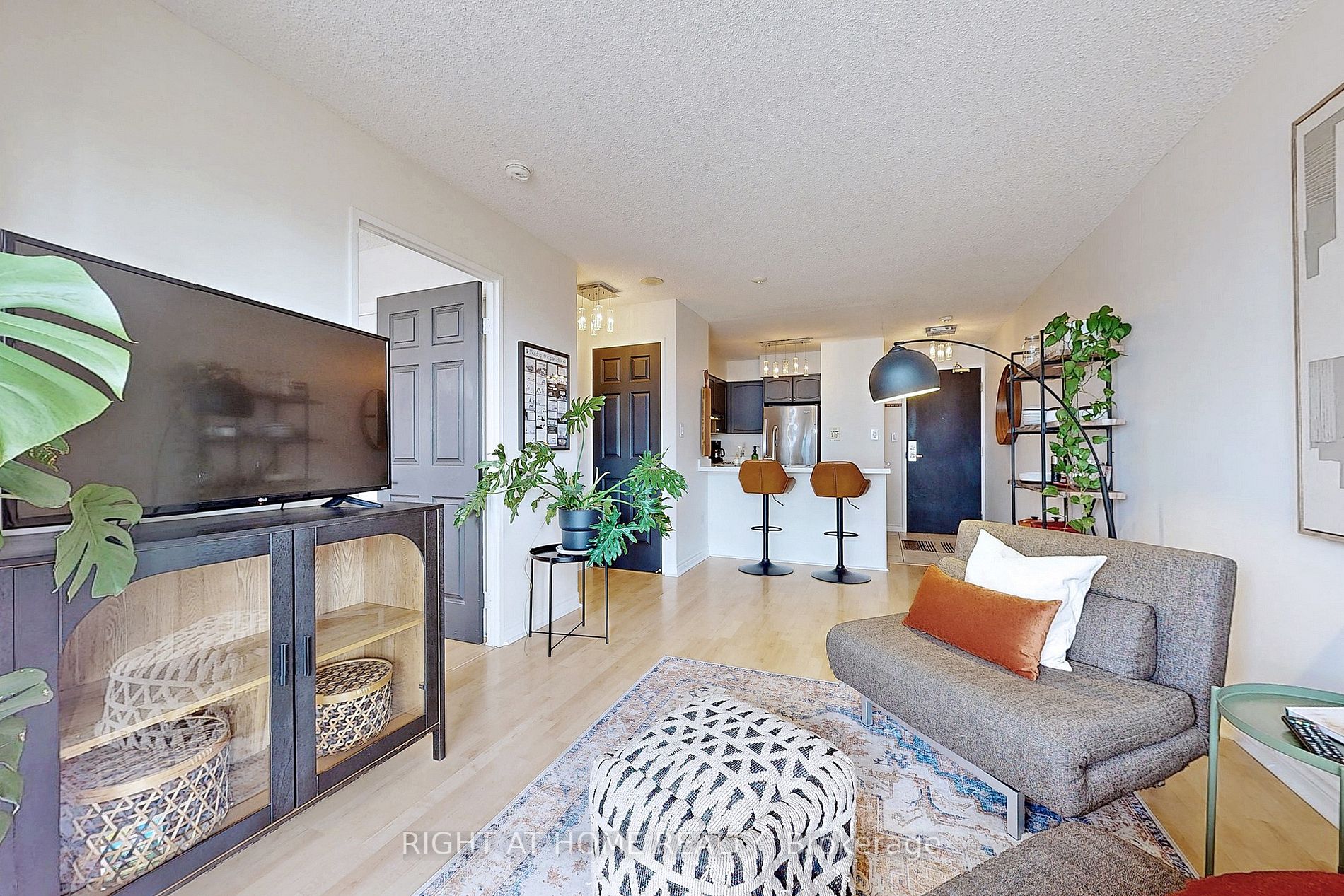 225 Merton St, #1008