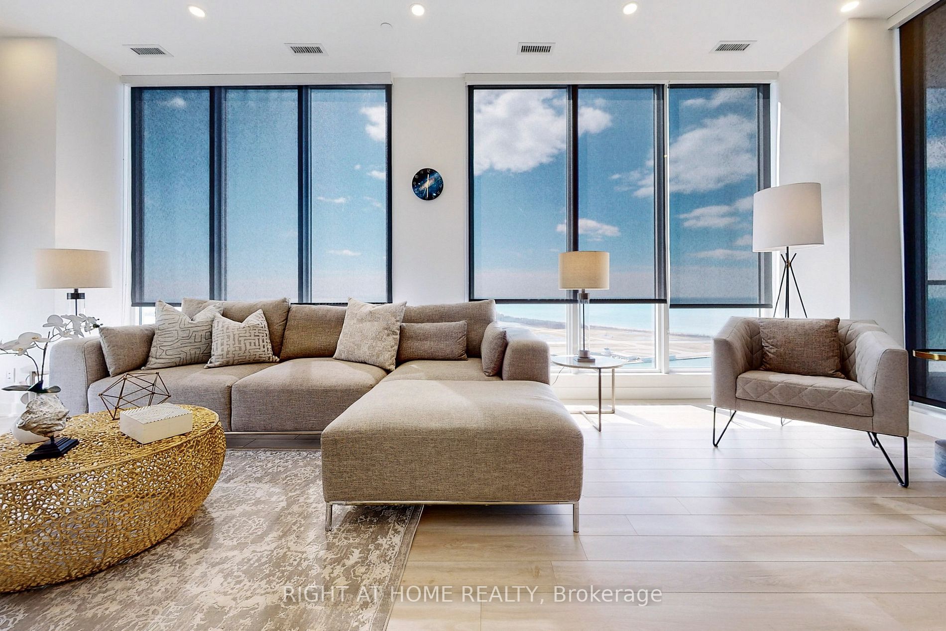 17 Bathurst St, #Ph02