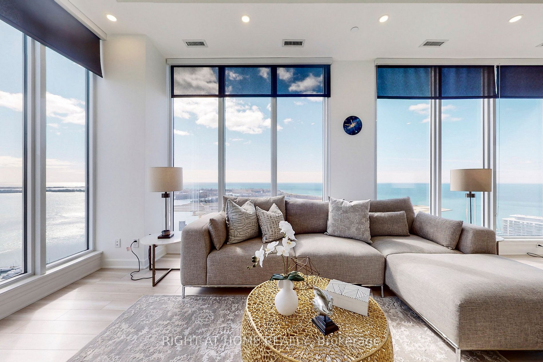 17 Bathurst St, #Ph02