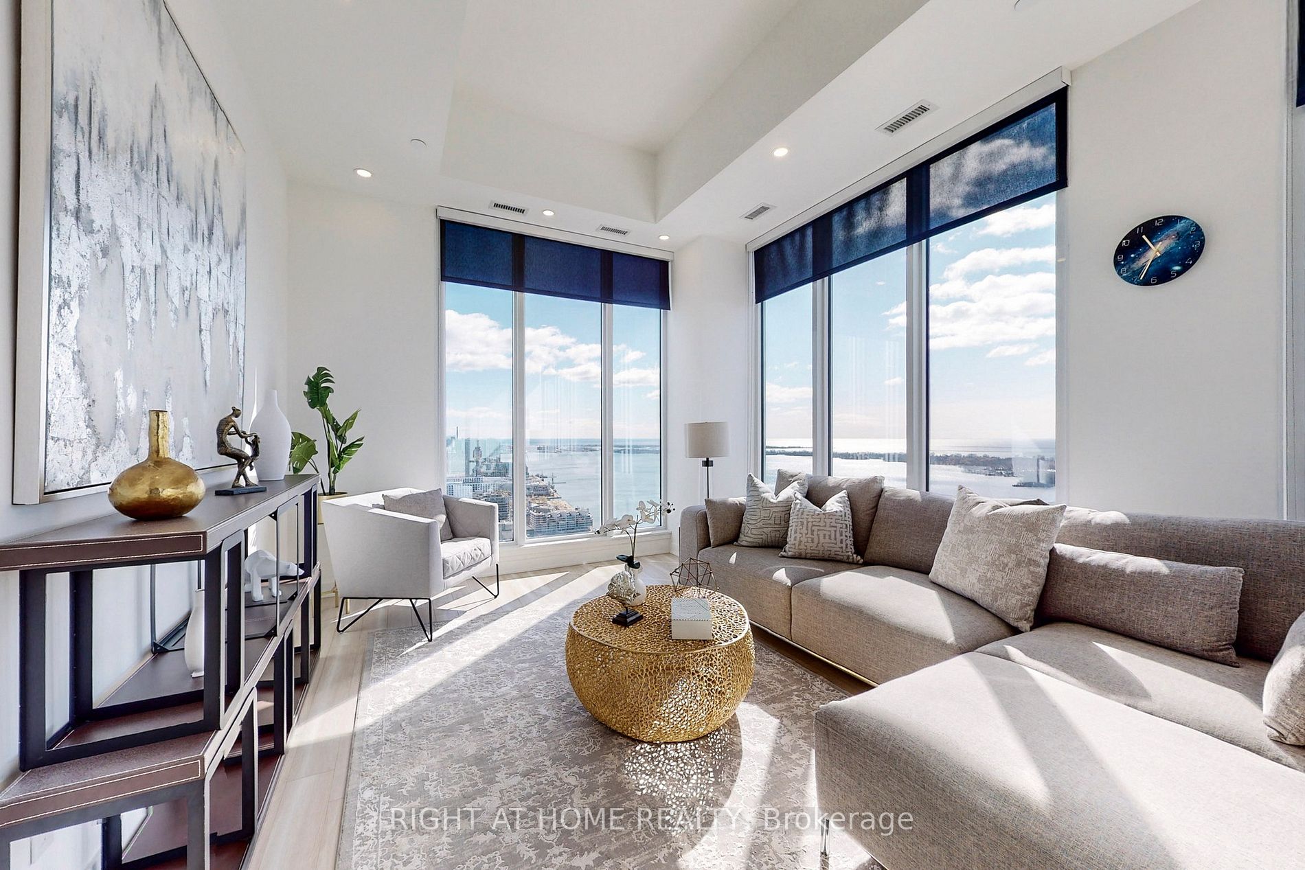 17 Bathurst St, #Ph02