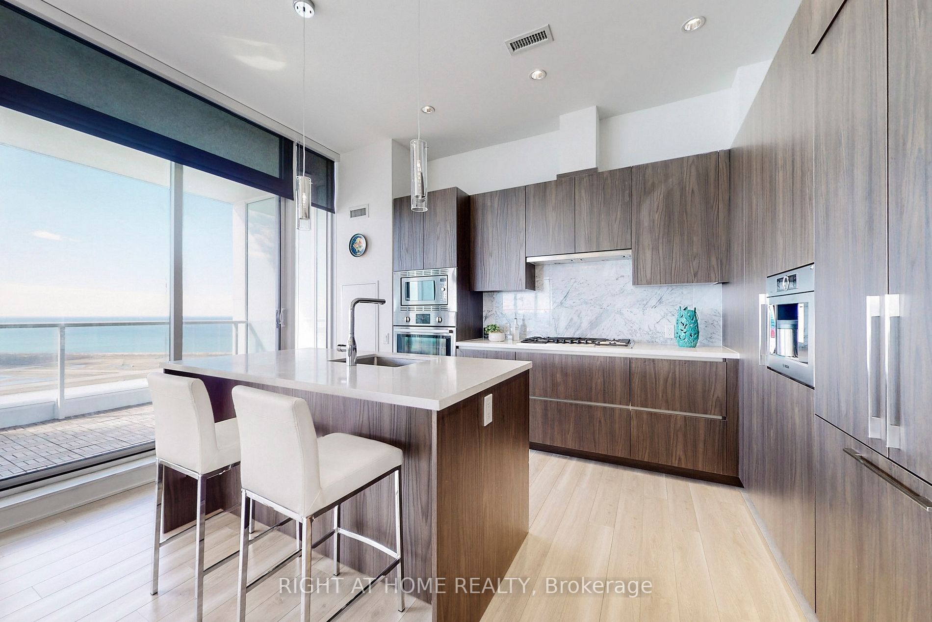 17 Bathurst St, #Ph02