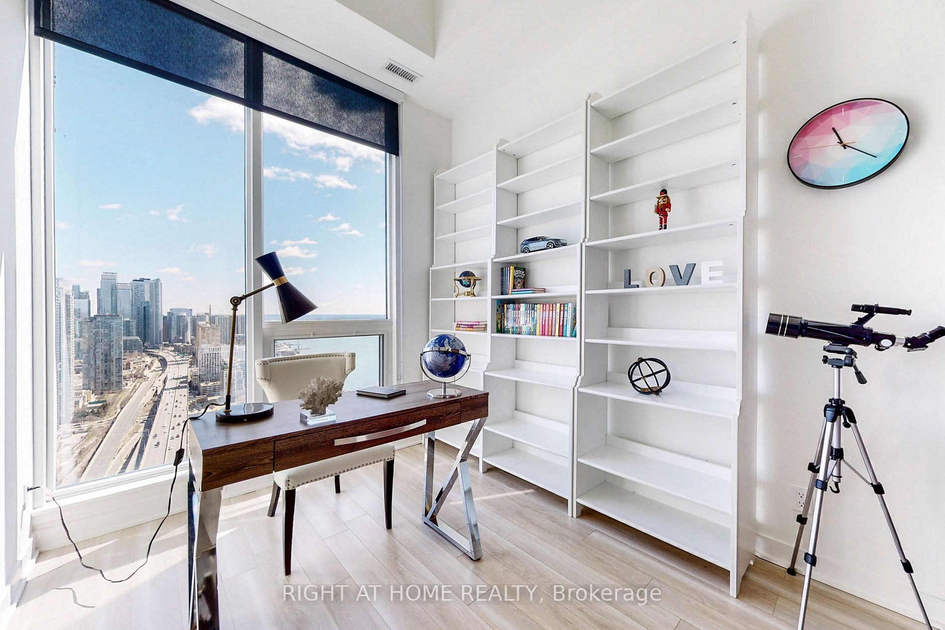 17 Bathurst St, #Ph02