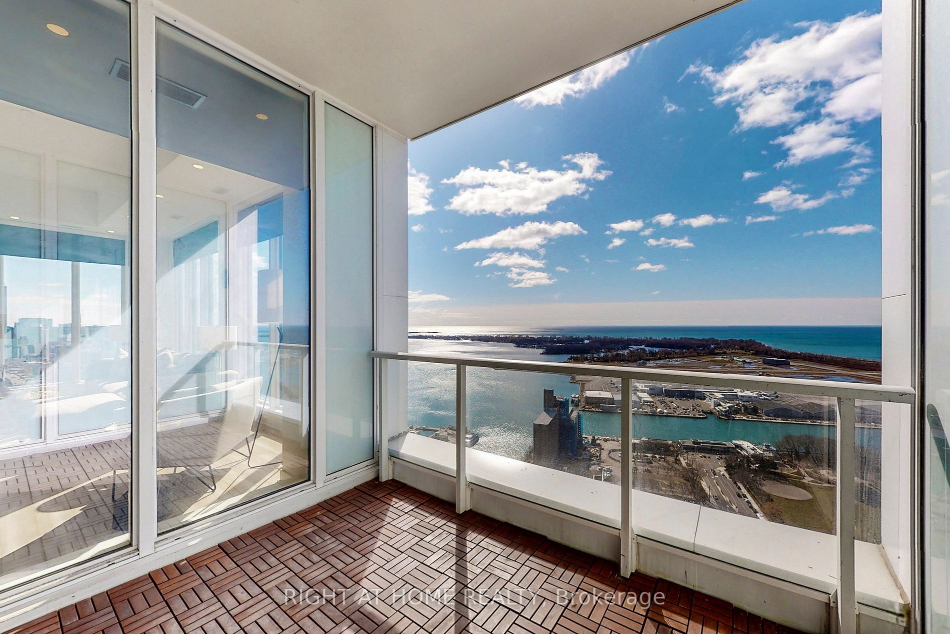 17 Bathurst St, #Ph02