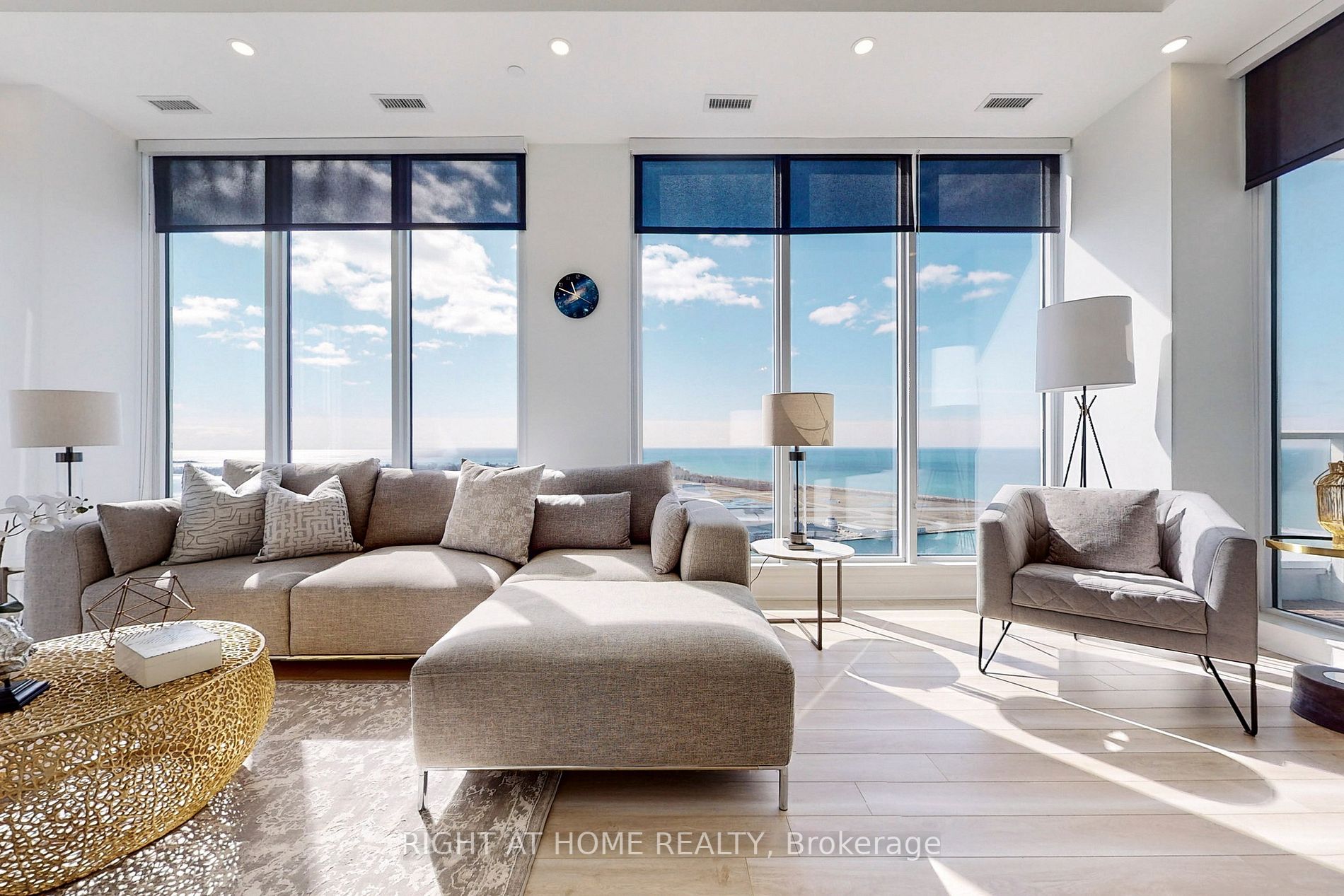 17 Bathurst St, #Ph02