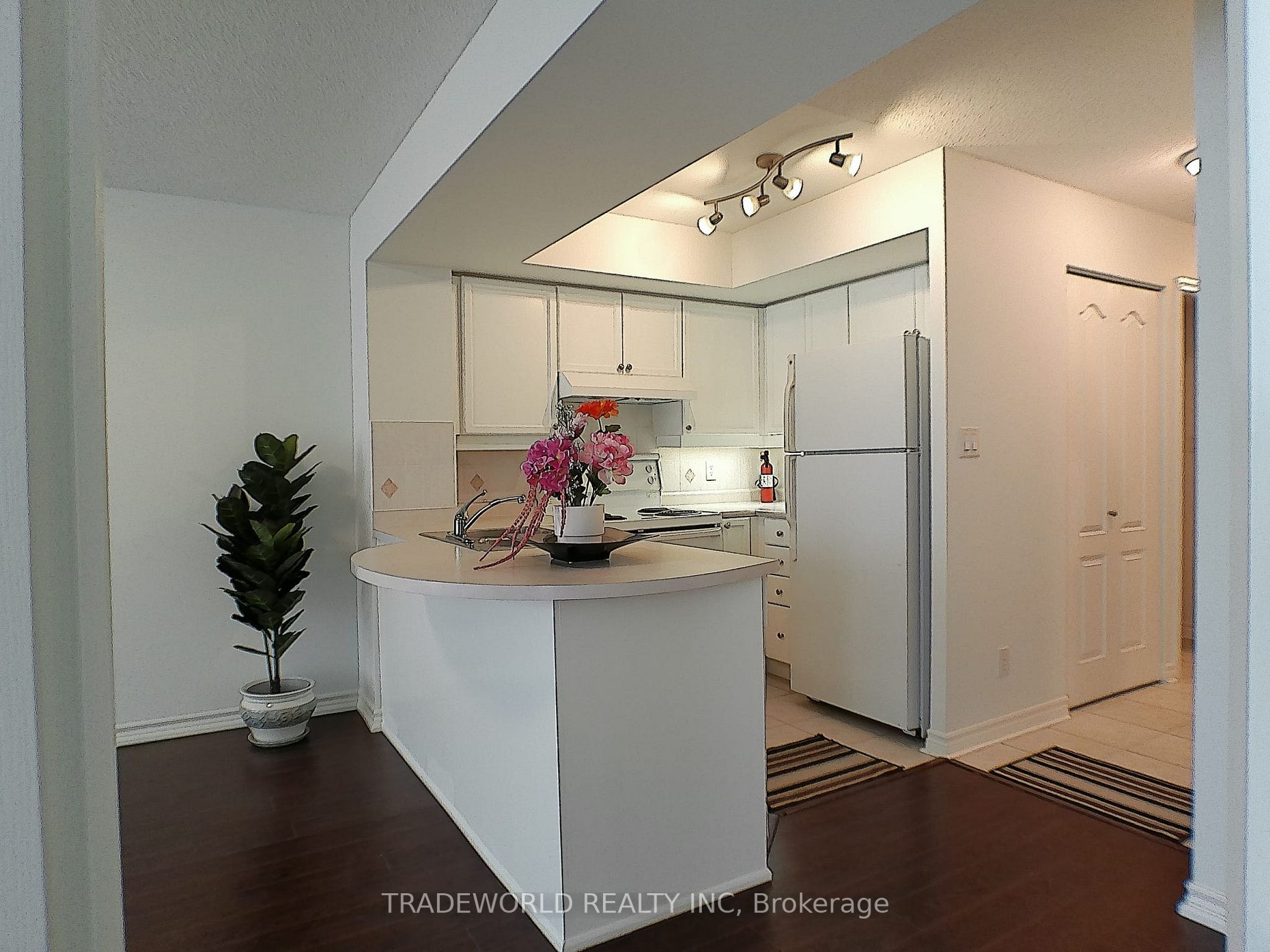 3 Rean Dr, #1608