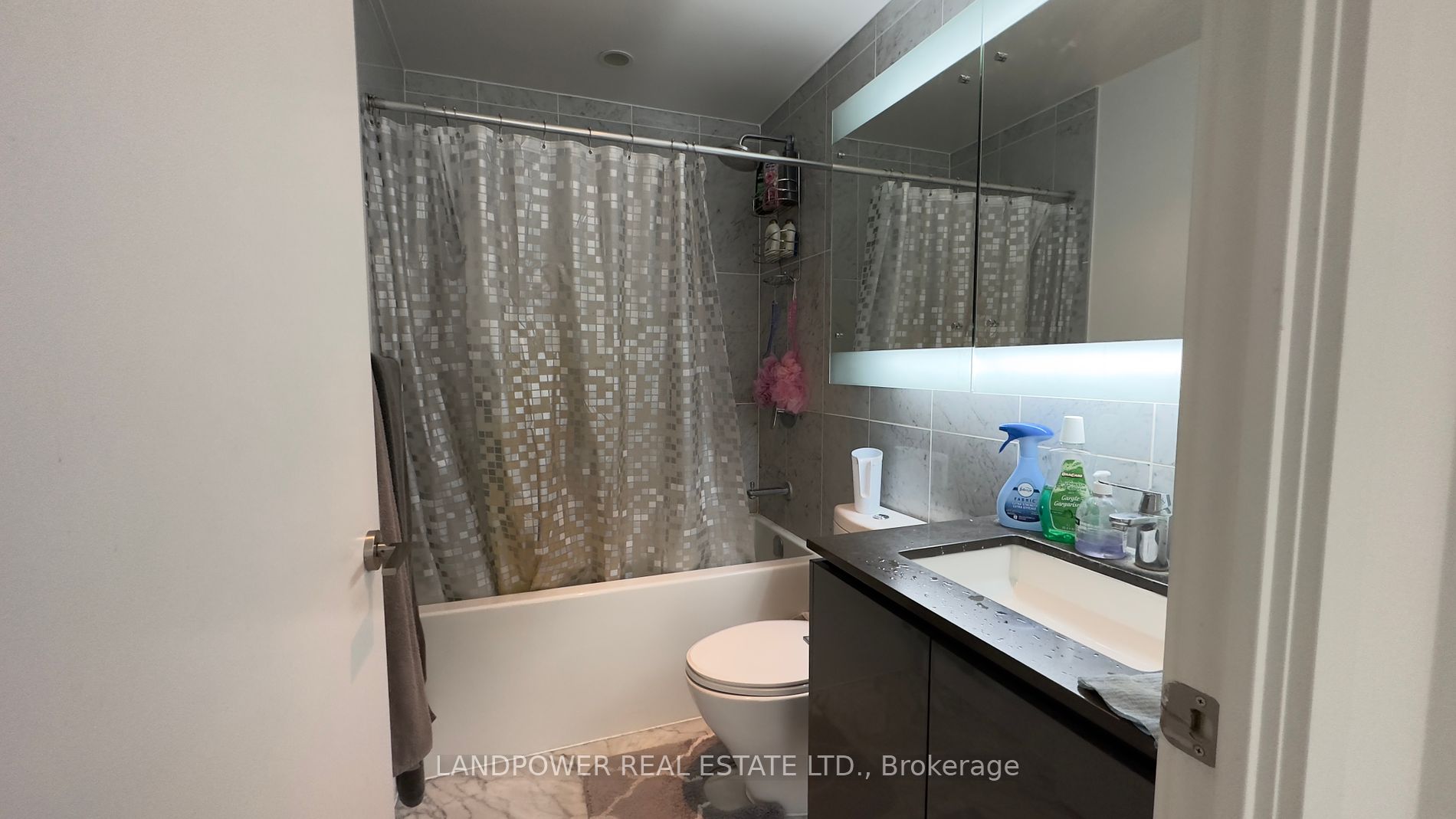 115 Mcmahon Dr, #2202
