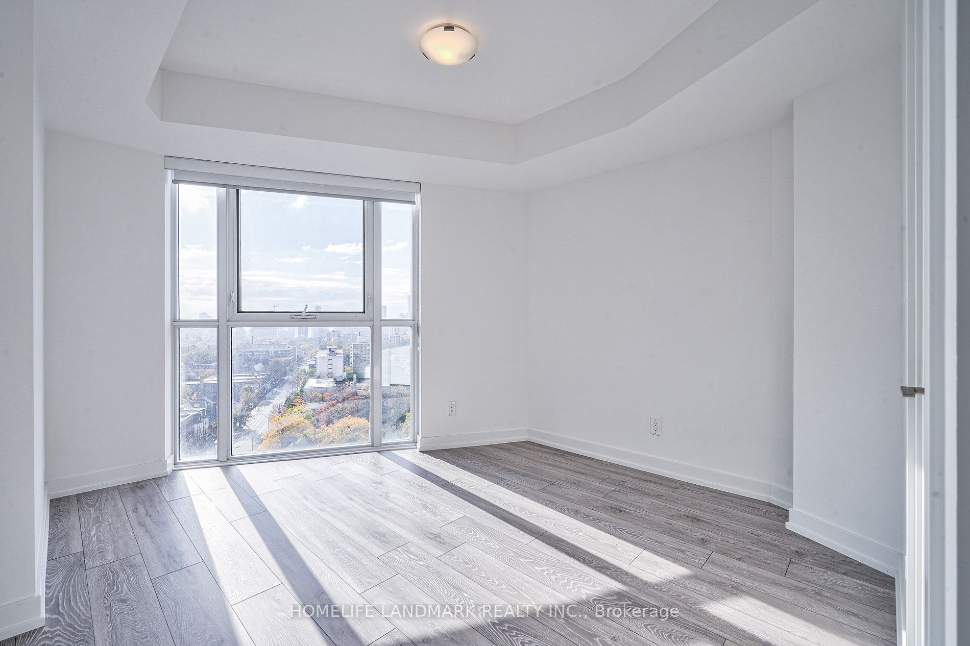159 Wellesley St E, #1207
