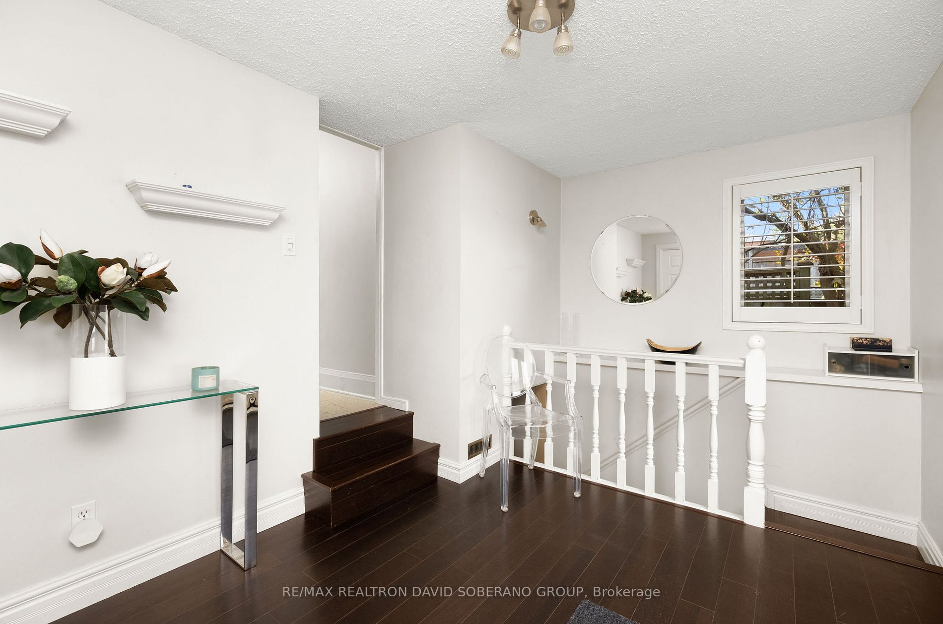 144 Lawrence Ave W