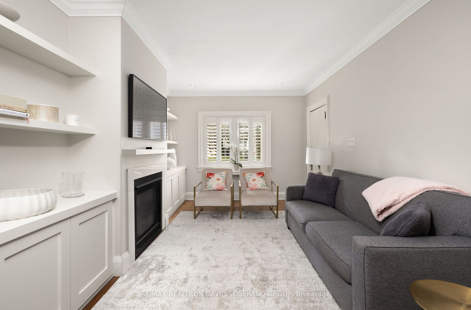 144 Lawrence Ave W