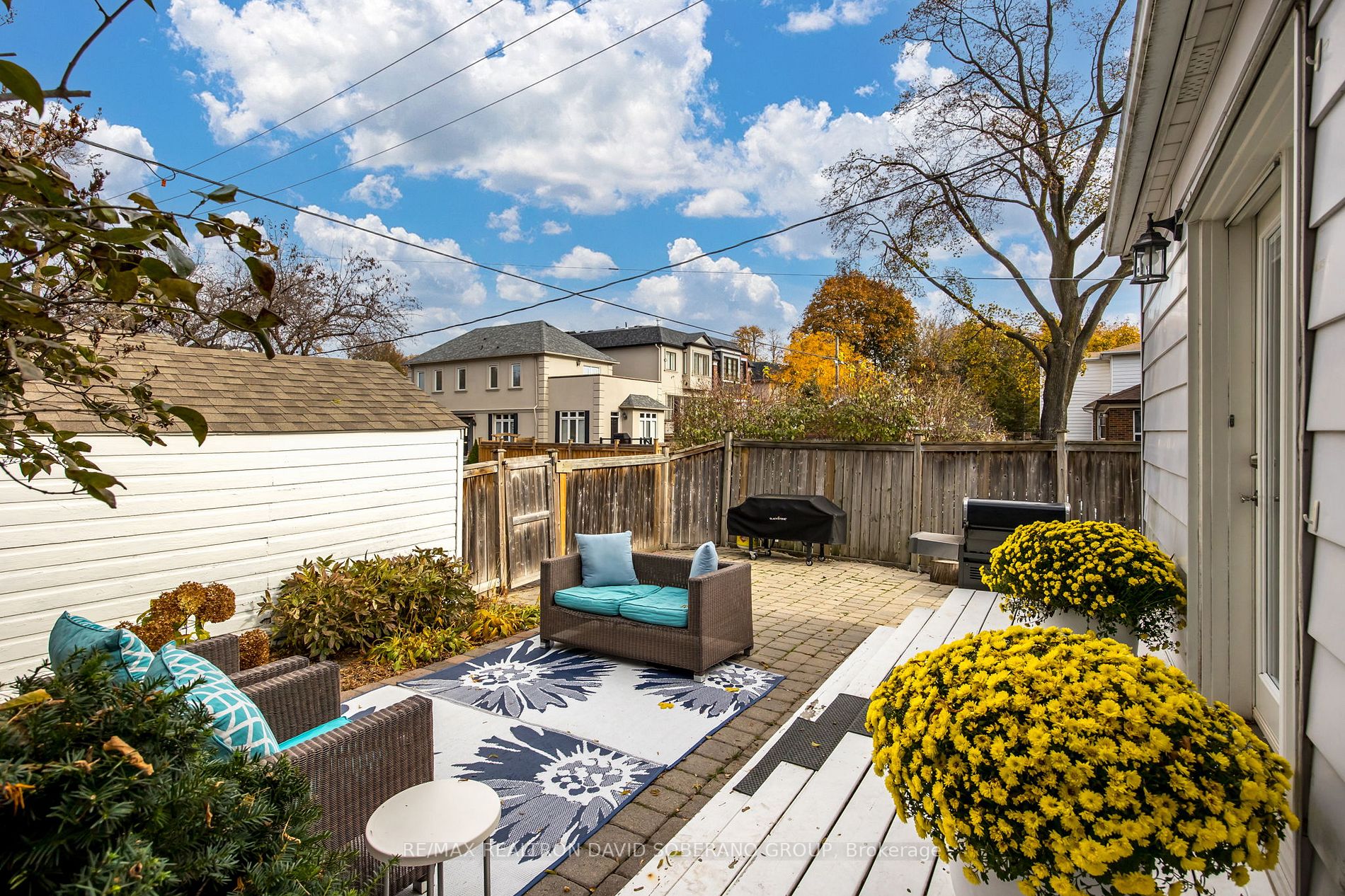 144 Lawrence Ave W