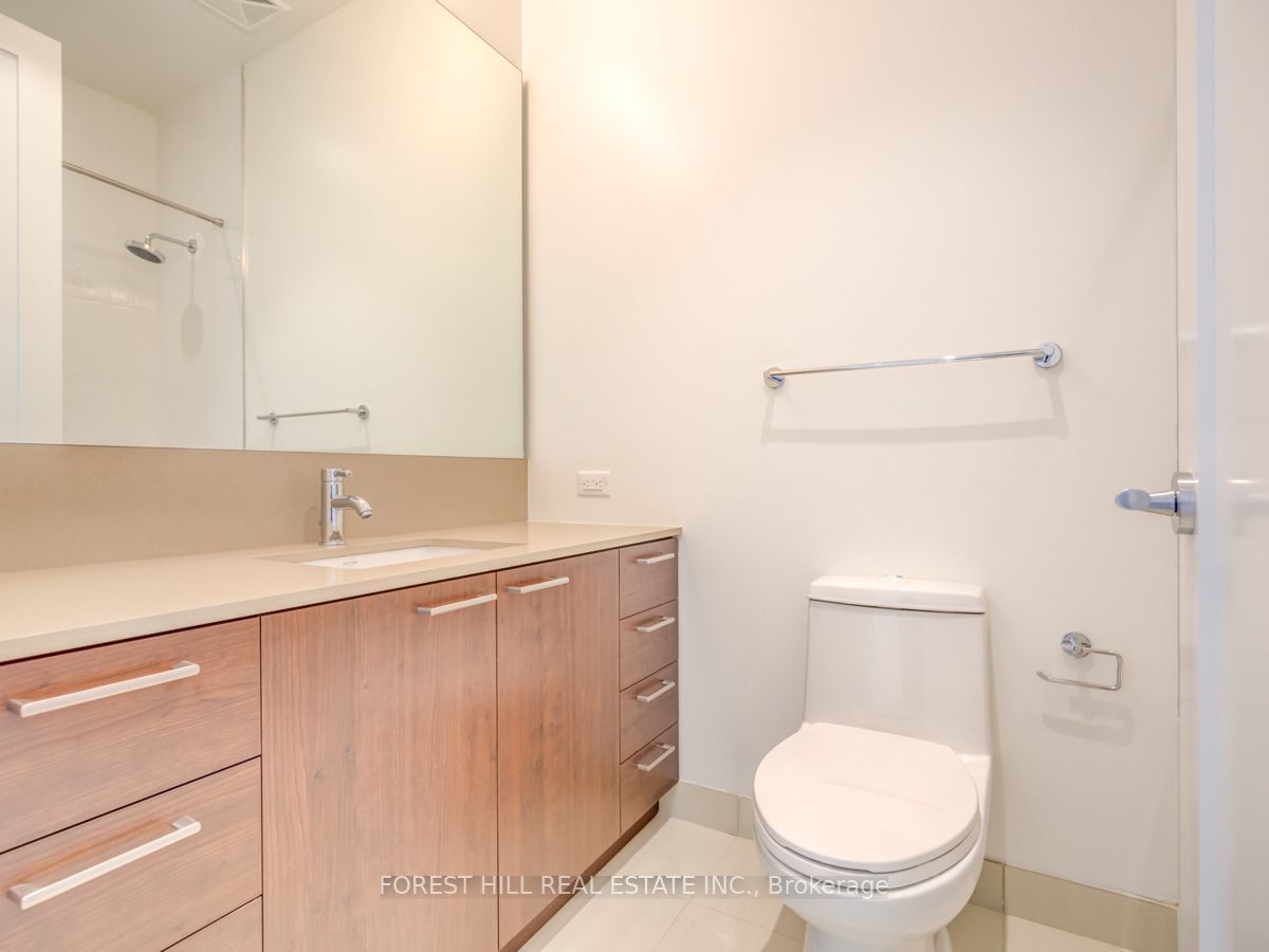 320 Tweedsmuir Ave, #Ph1
